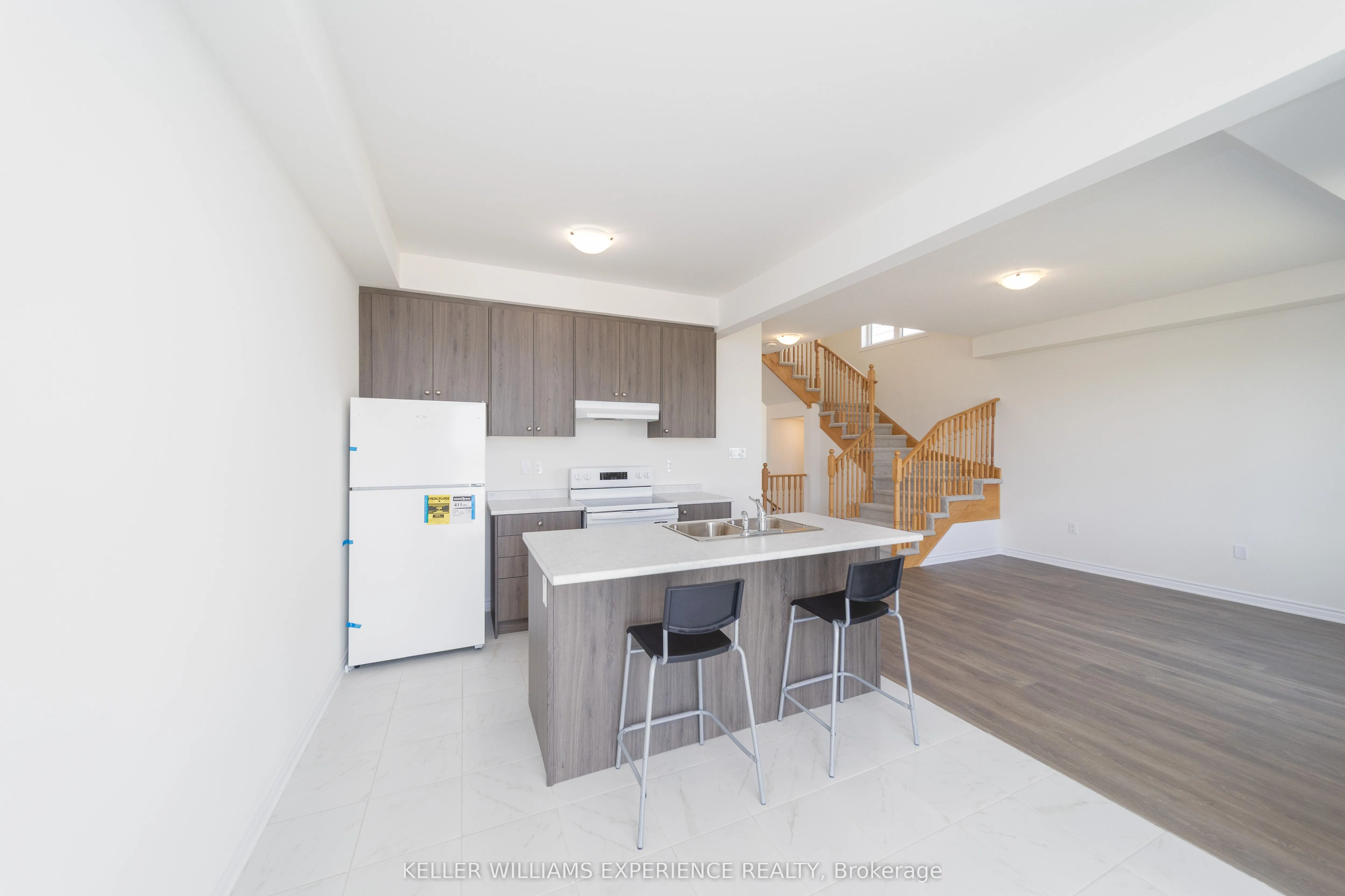 4 Shapira Avenue
