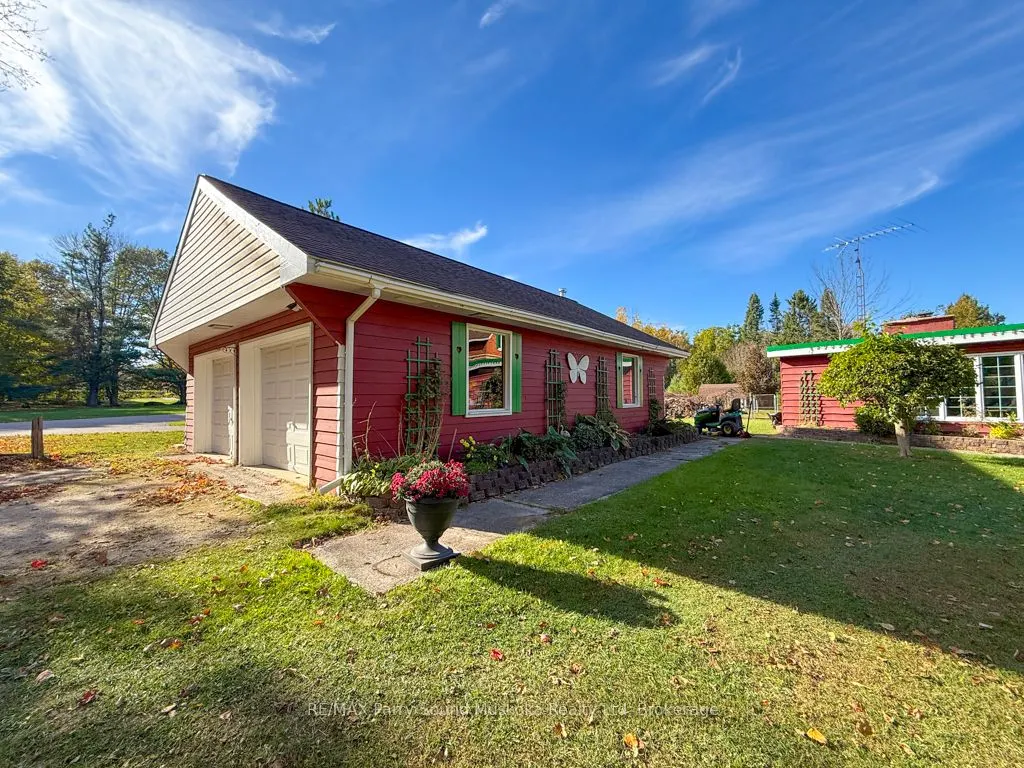 1862 Division Road W
