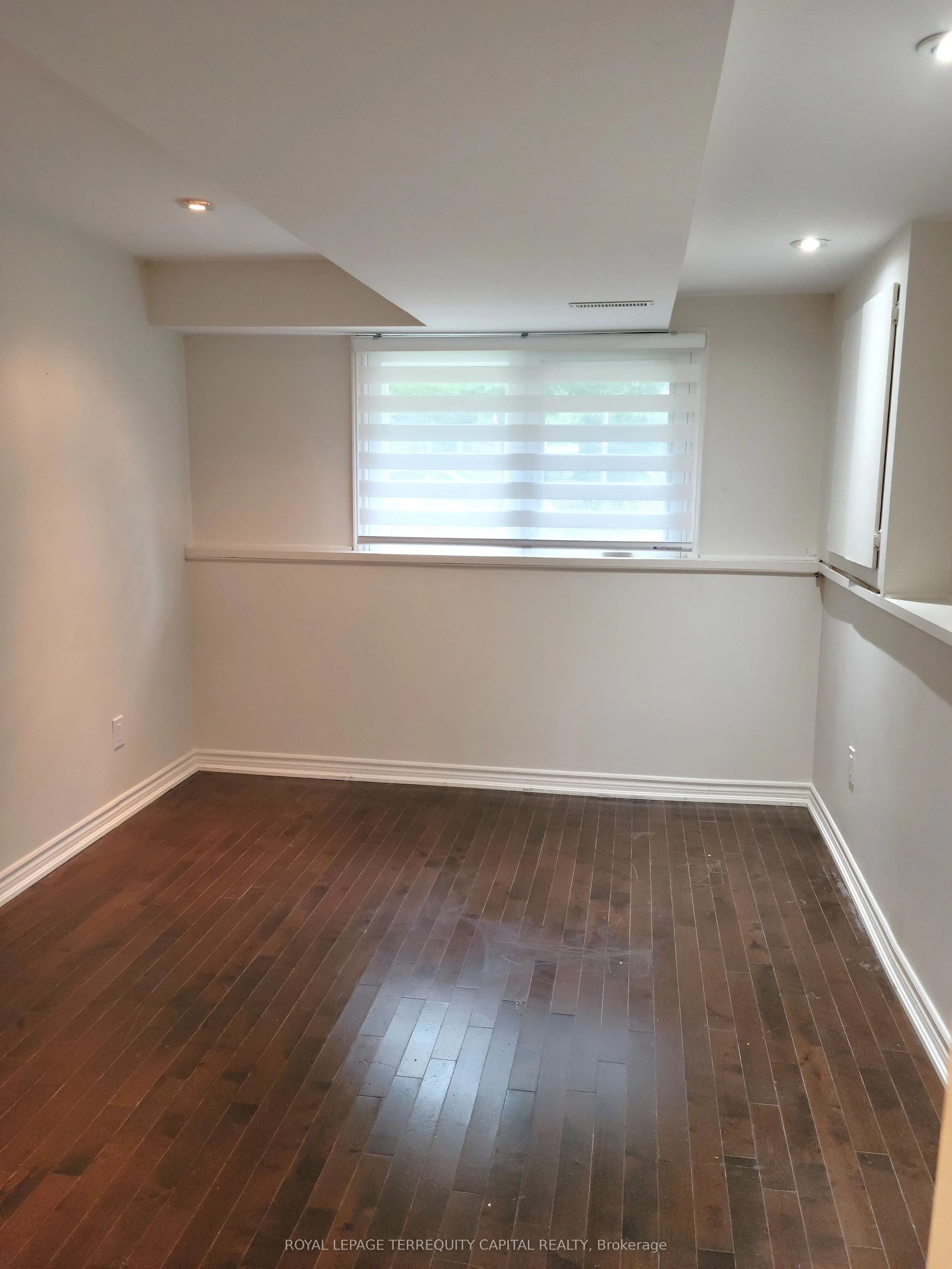 20 Mowat Crescent, #Lower