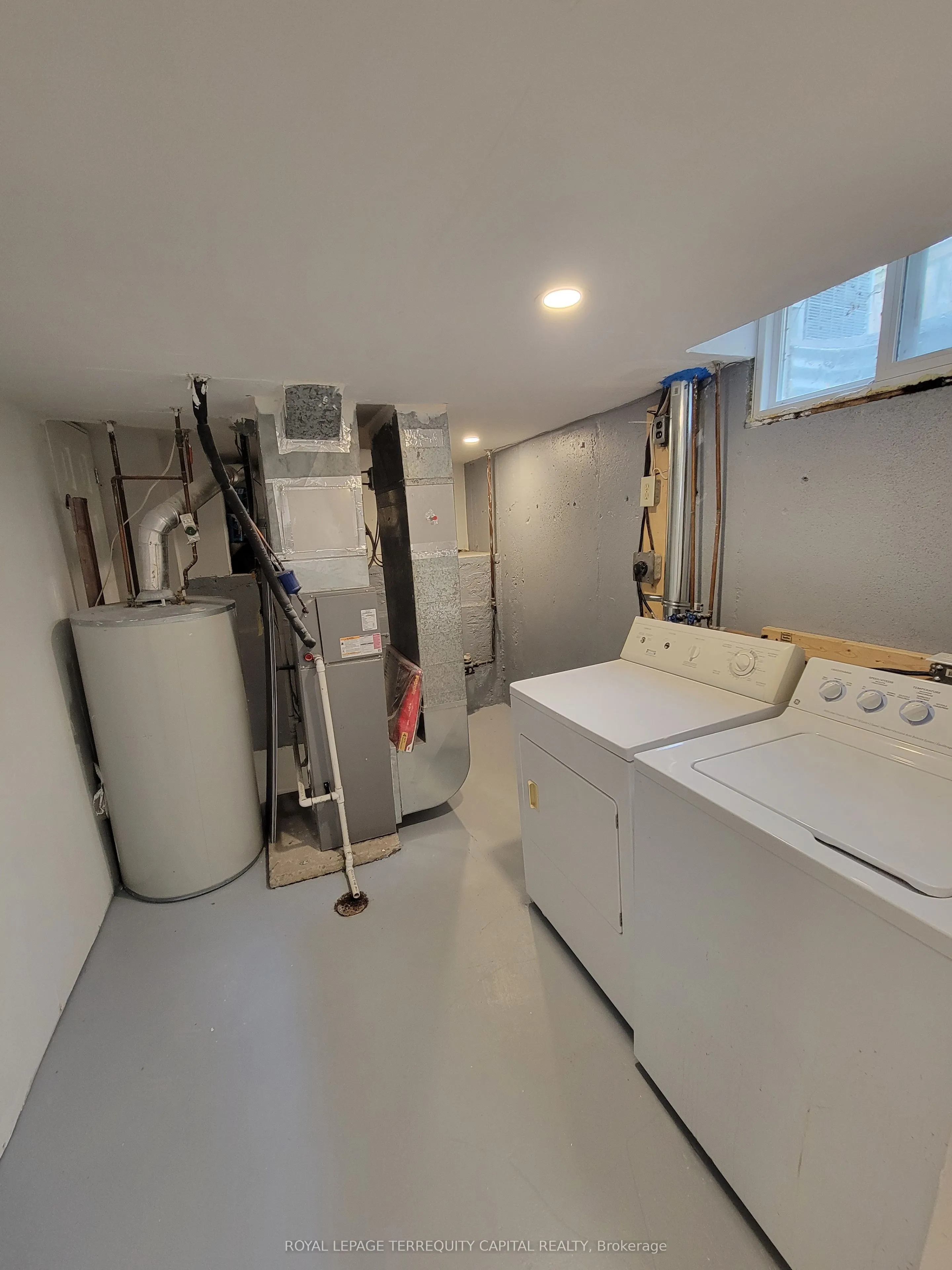 20 Mowat Crescent, #Lower