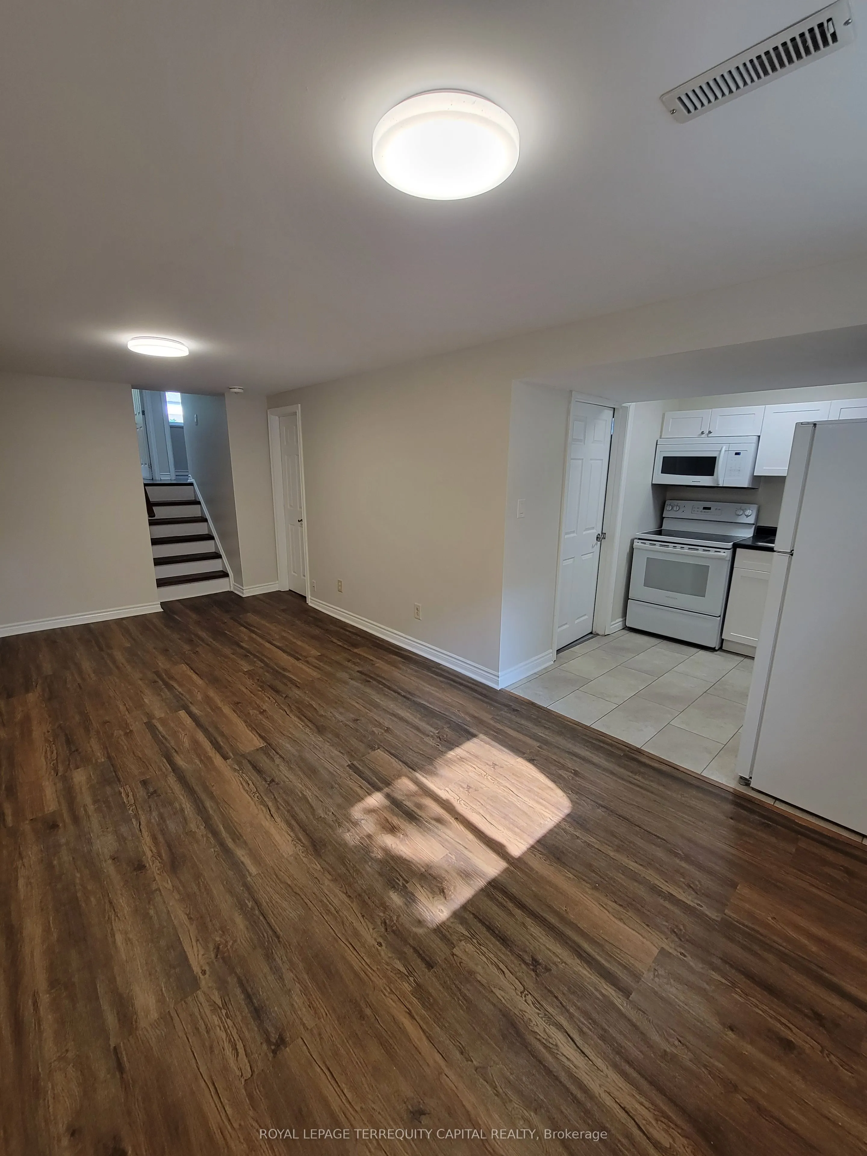 20 Mowat Crescent, #Lower