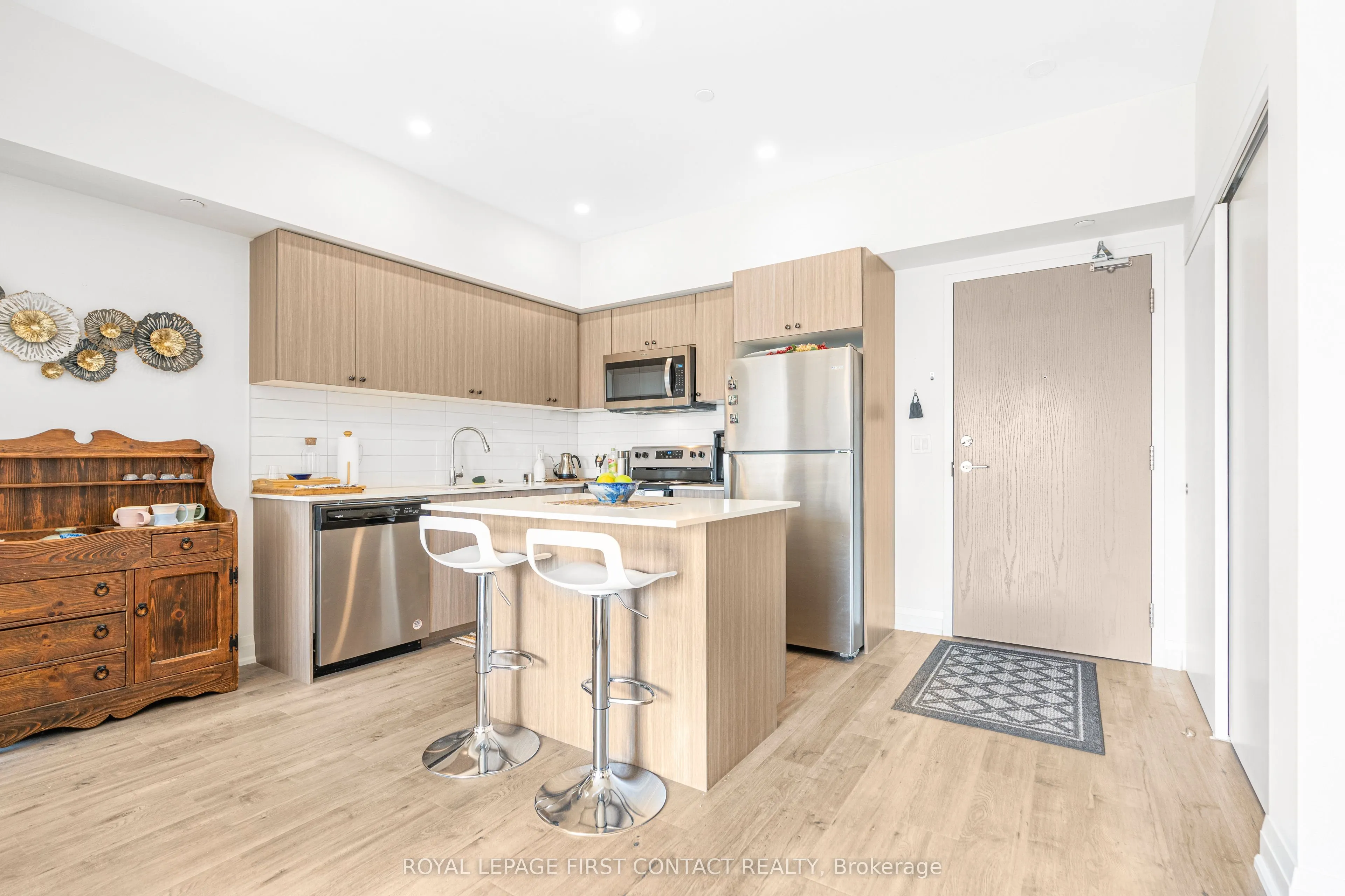 58 LAKESIDE Terrace, #1106