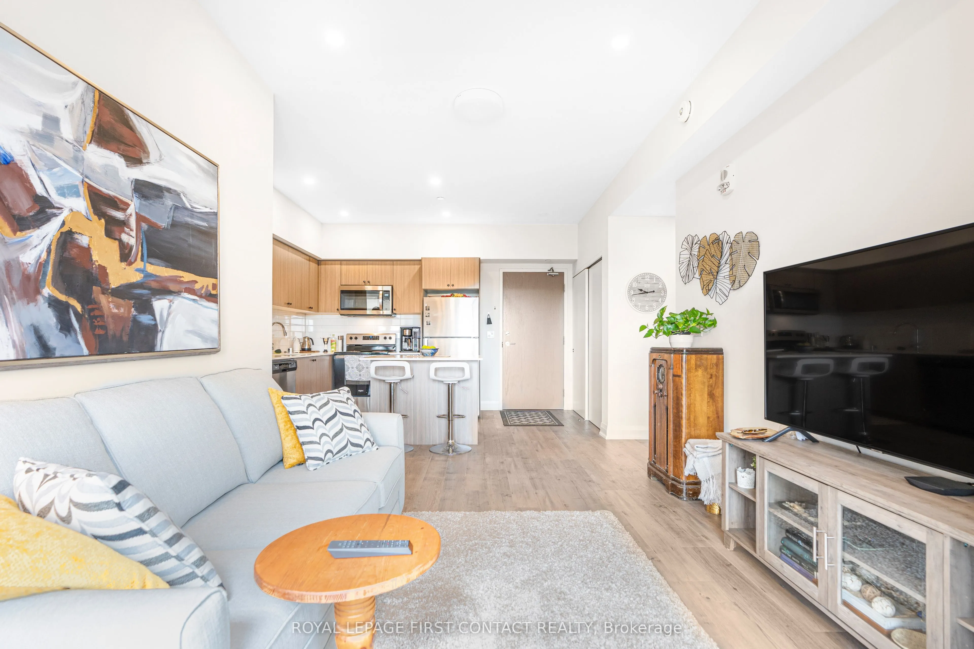 58 LAKESIDE Terrace, #1106
