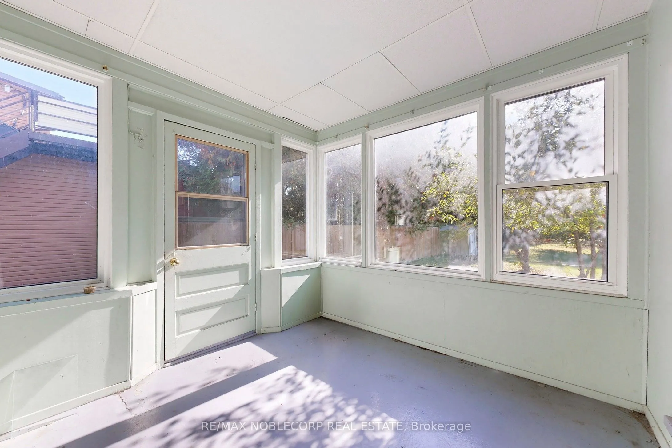 51 Simcoe Street