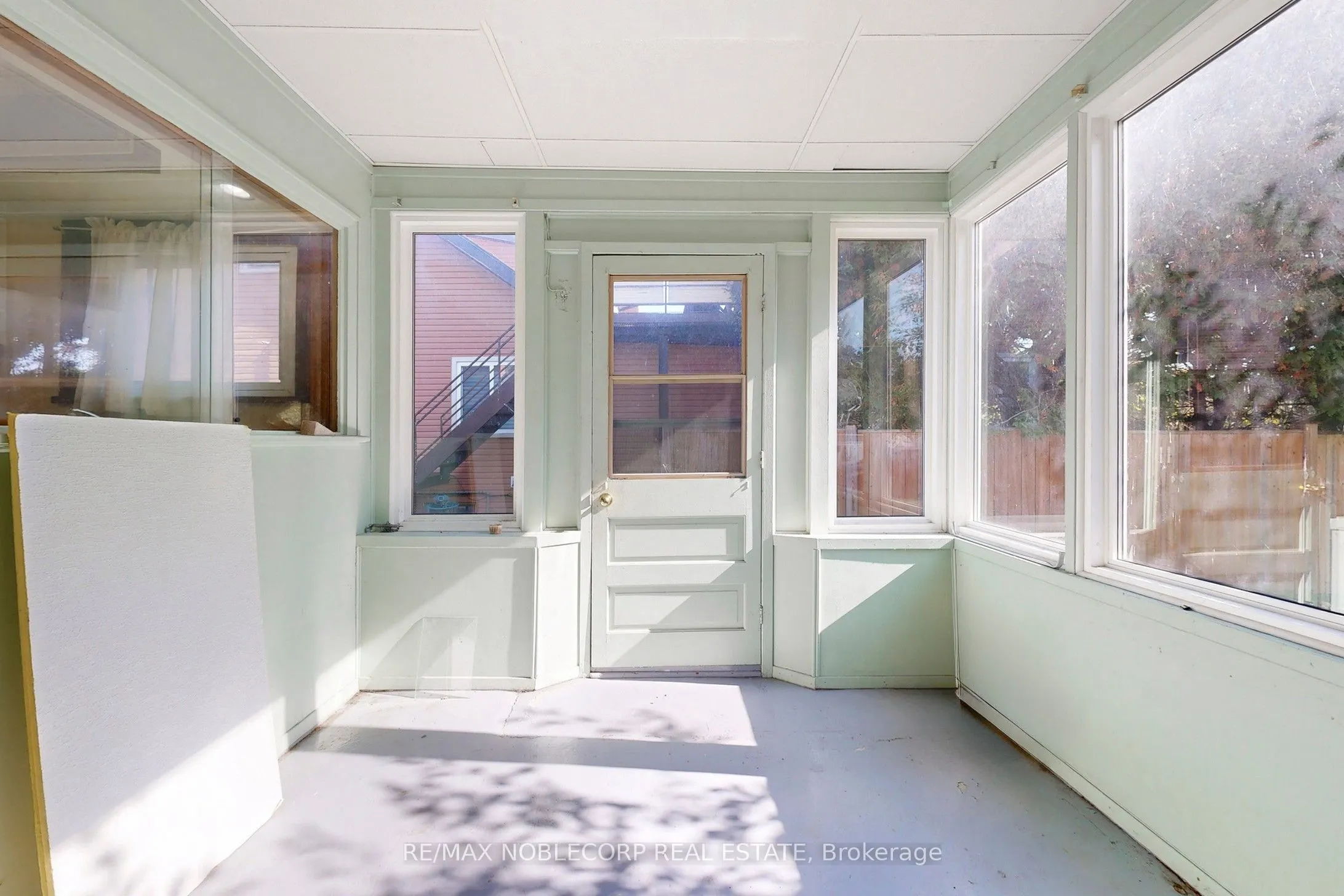 51 Simcoe Street