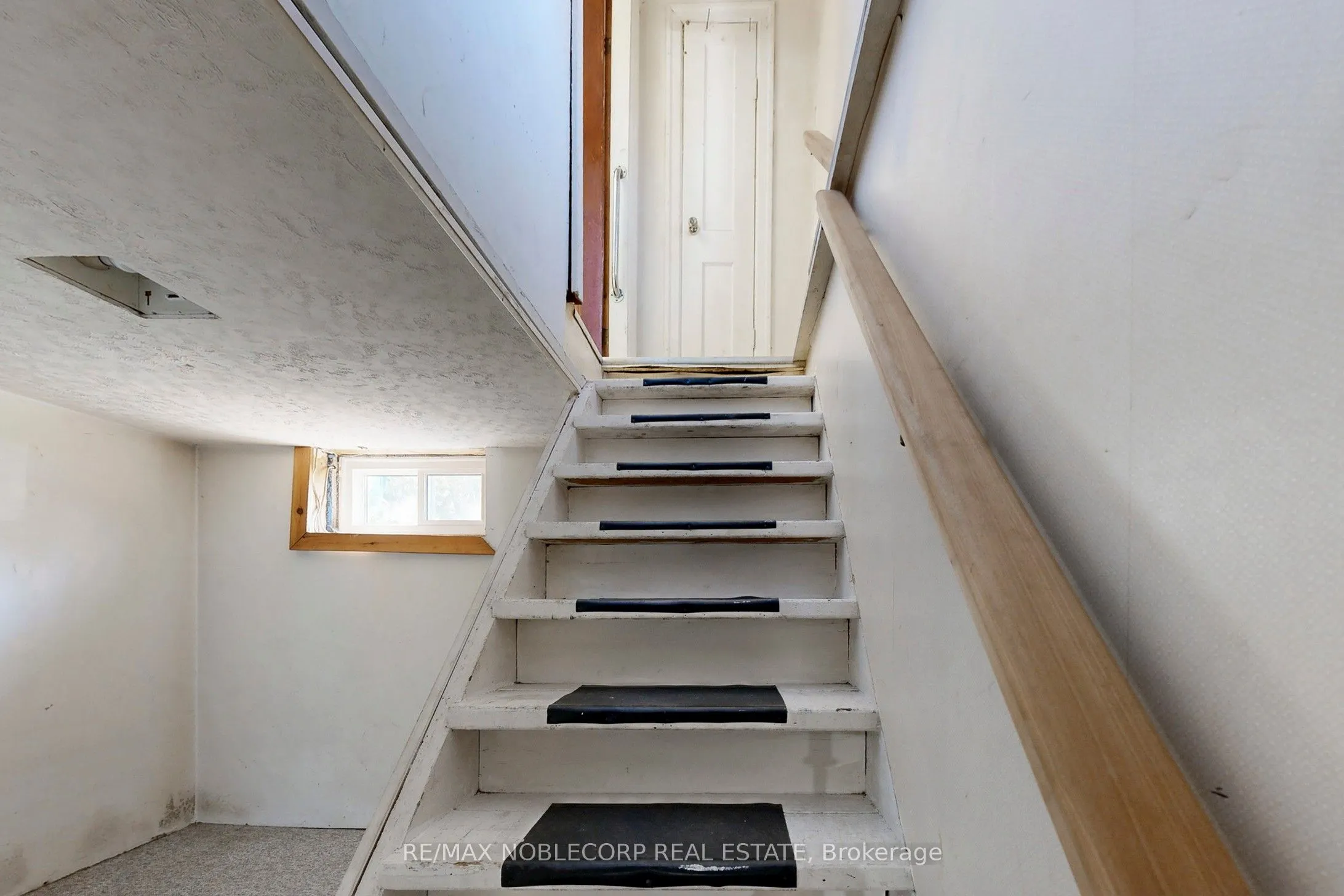 51 Simcoe Street