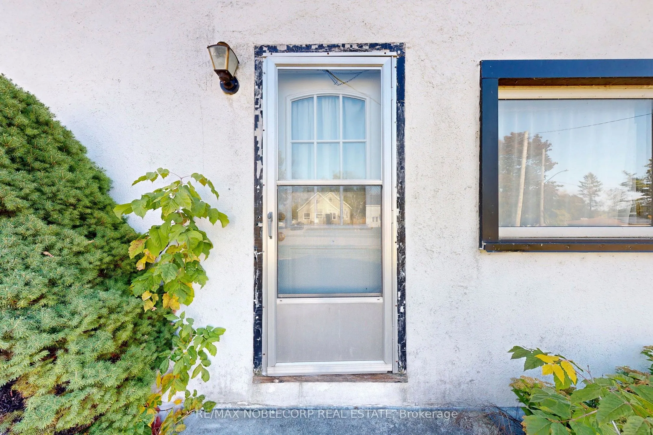51 Simcoe Street