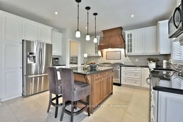 4 Plunkett Court