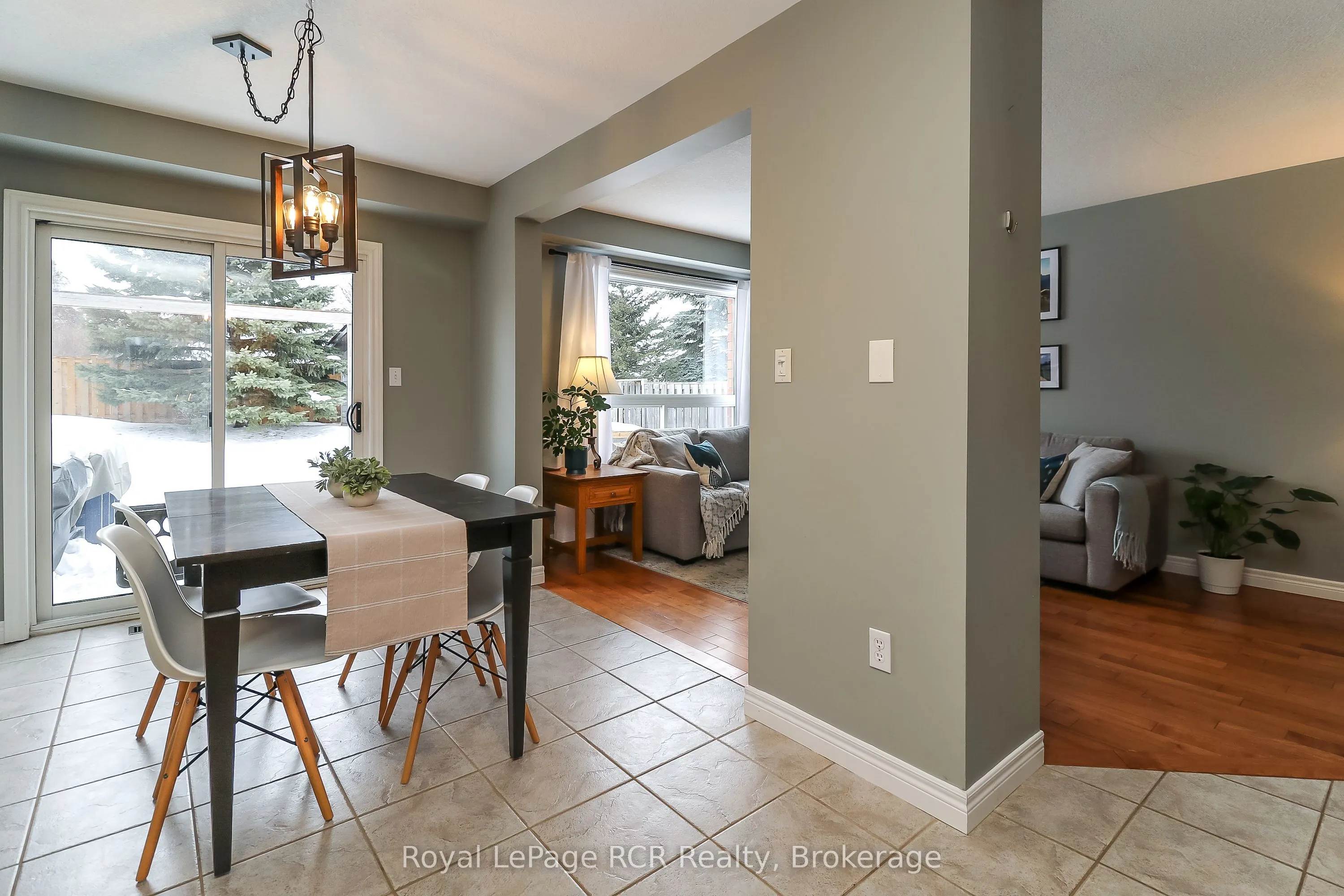 50 Highlands Crescent