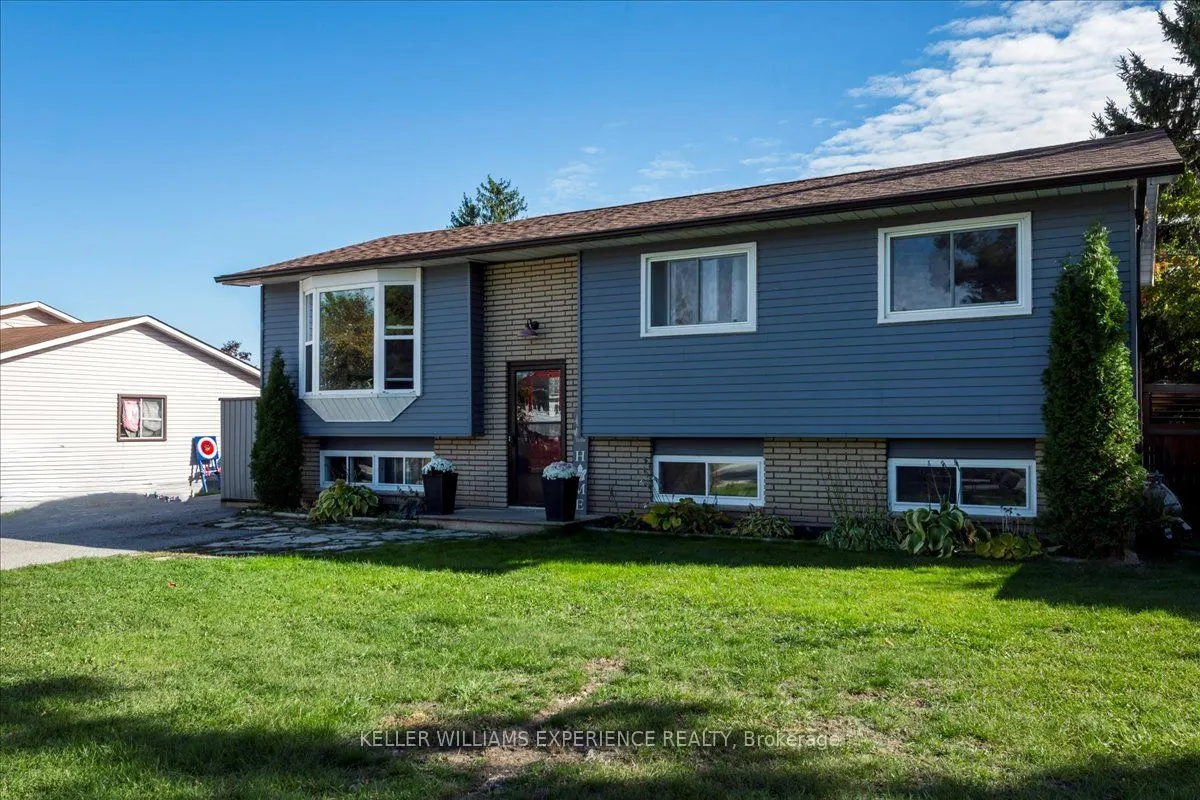 35 Champlain Crescent
