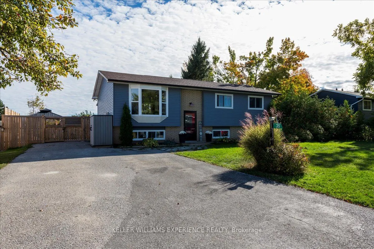 35 Champlain Crescent