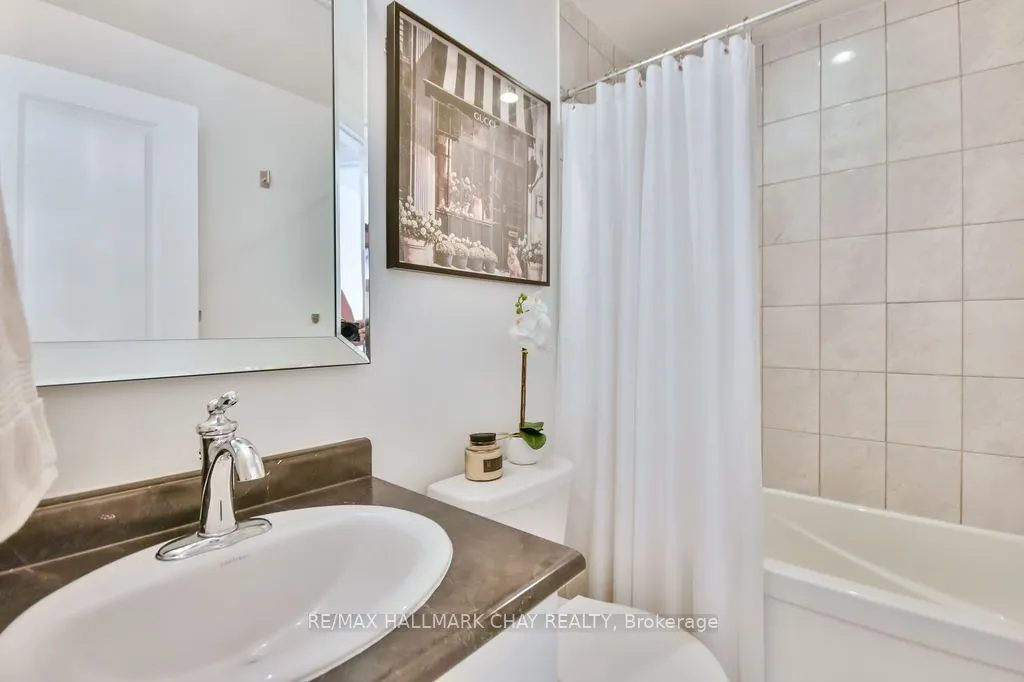 299 Cundles Road E, #507