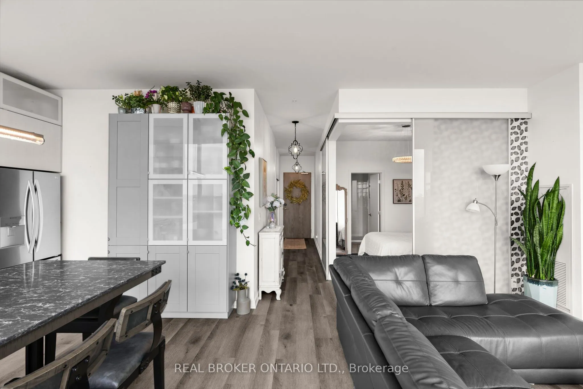21 Matchedash Street S, #321