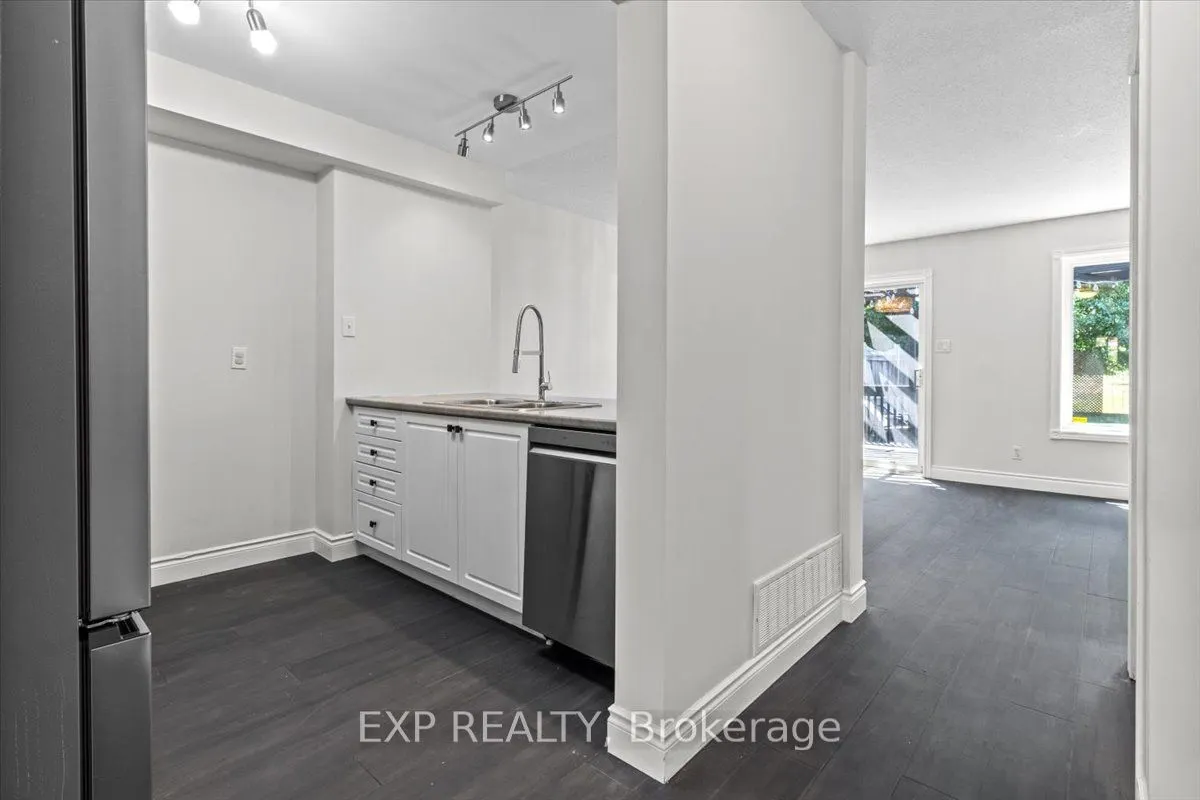 32 Michael Crescent