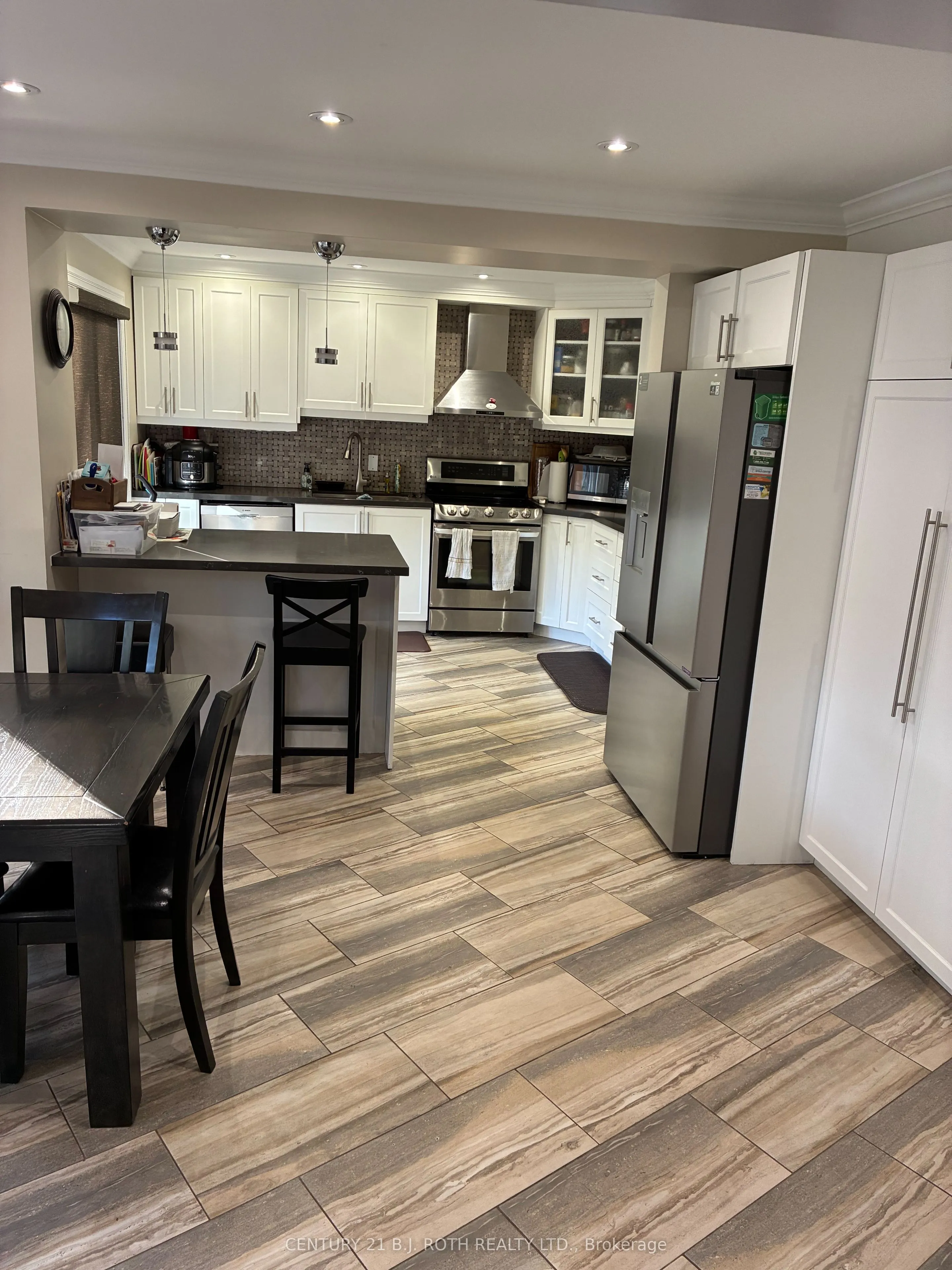 52 Carruthers Crescent