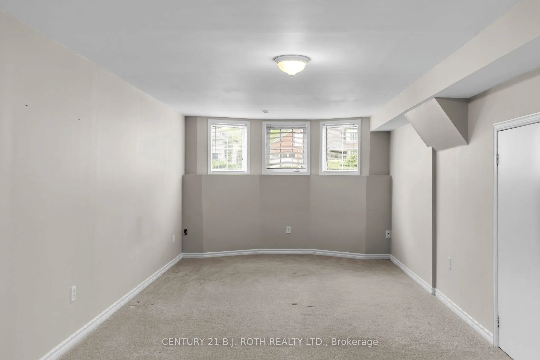 7 TRAILWOOD Place