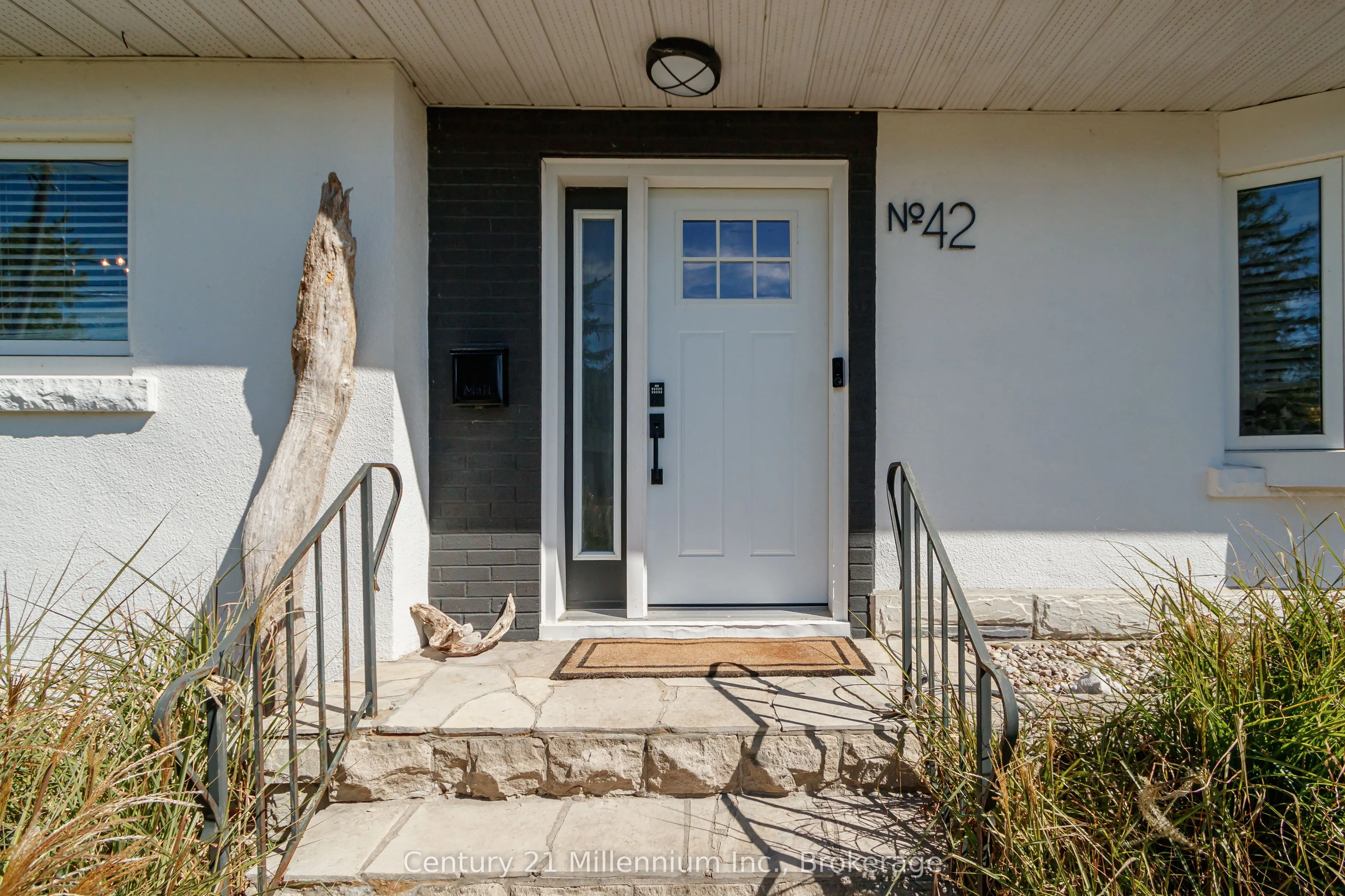 42 Niagara Street