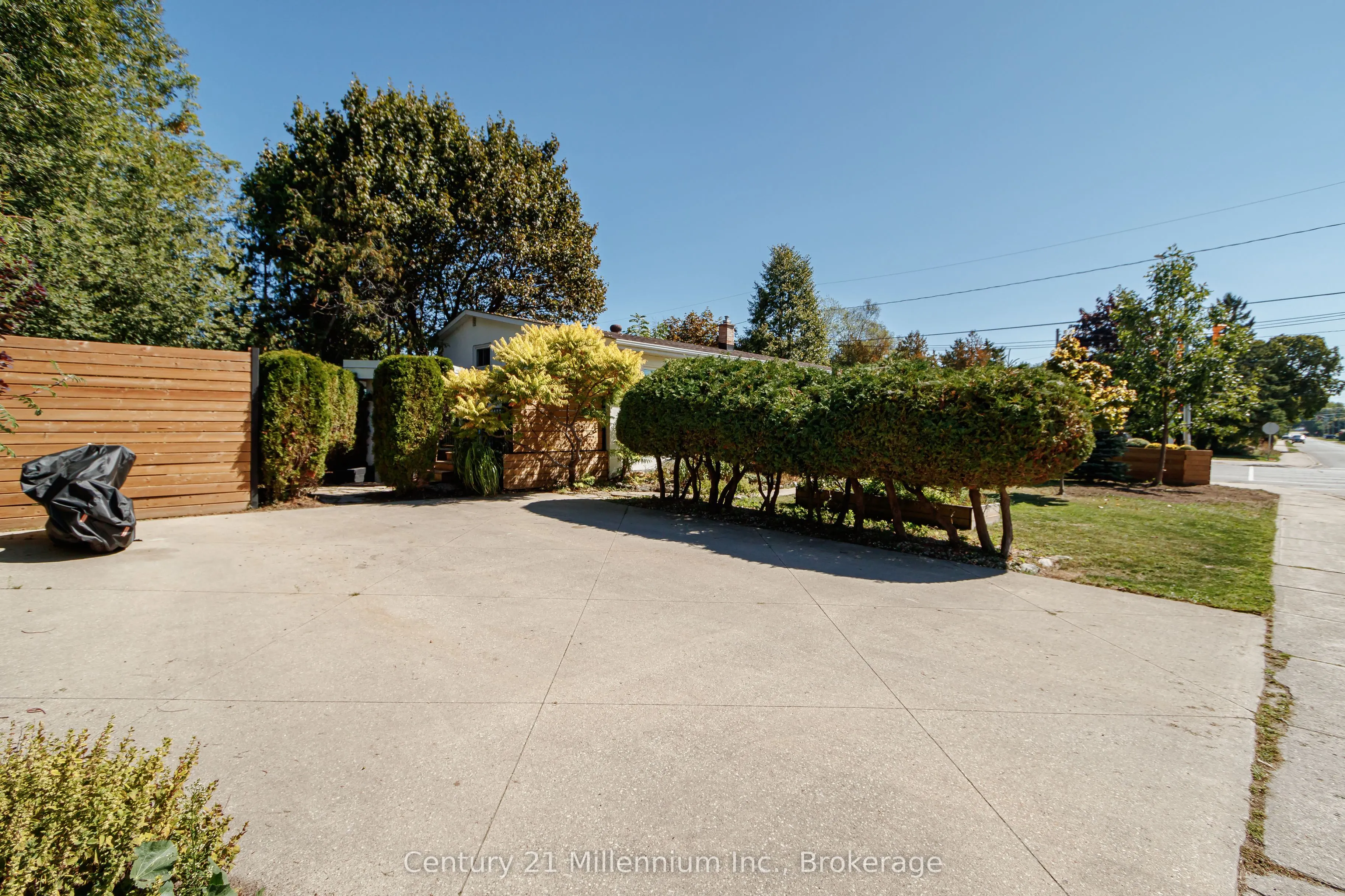 42 Niagara Street