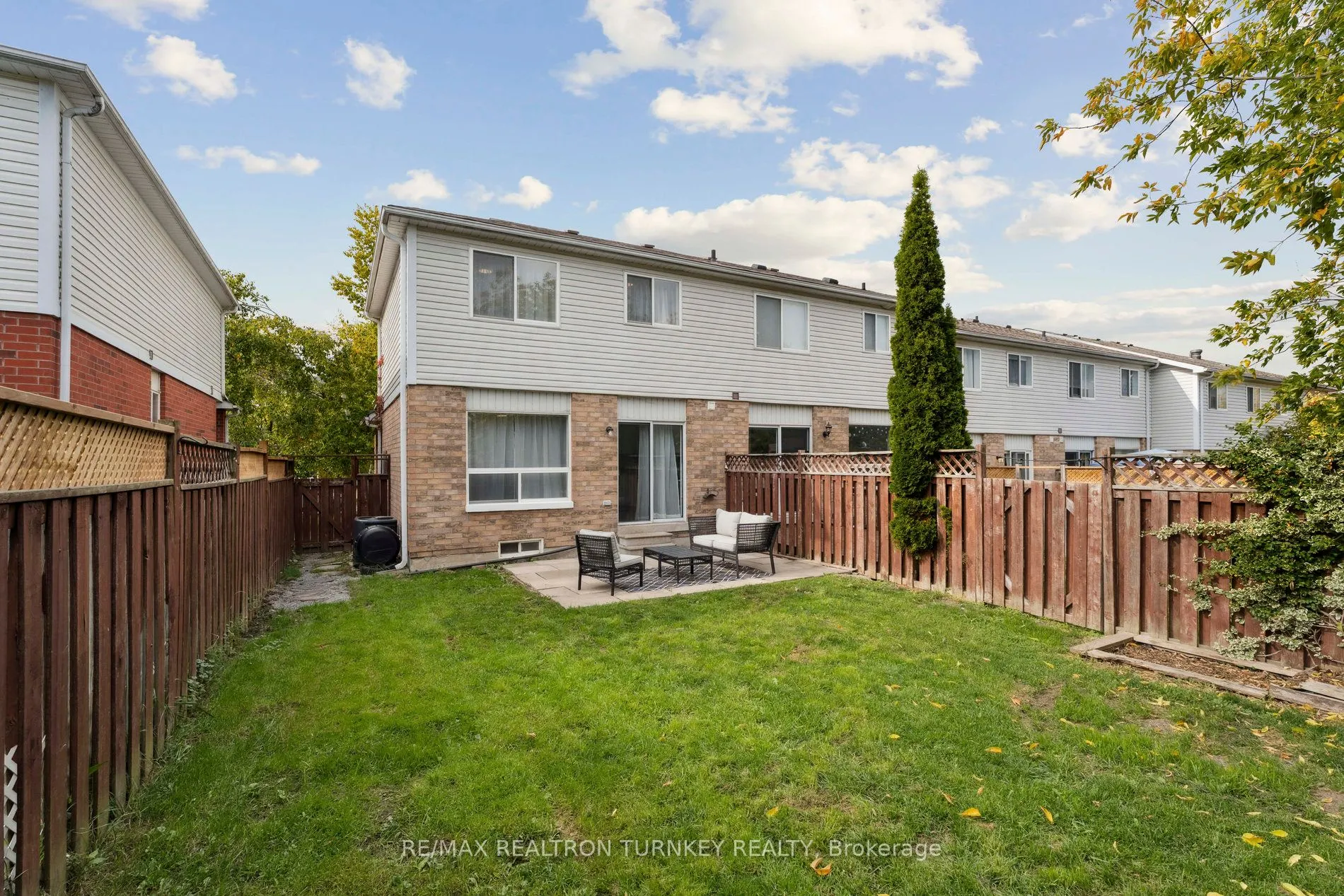 83 Pickett Crescent