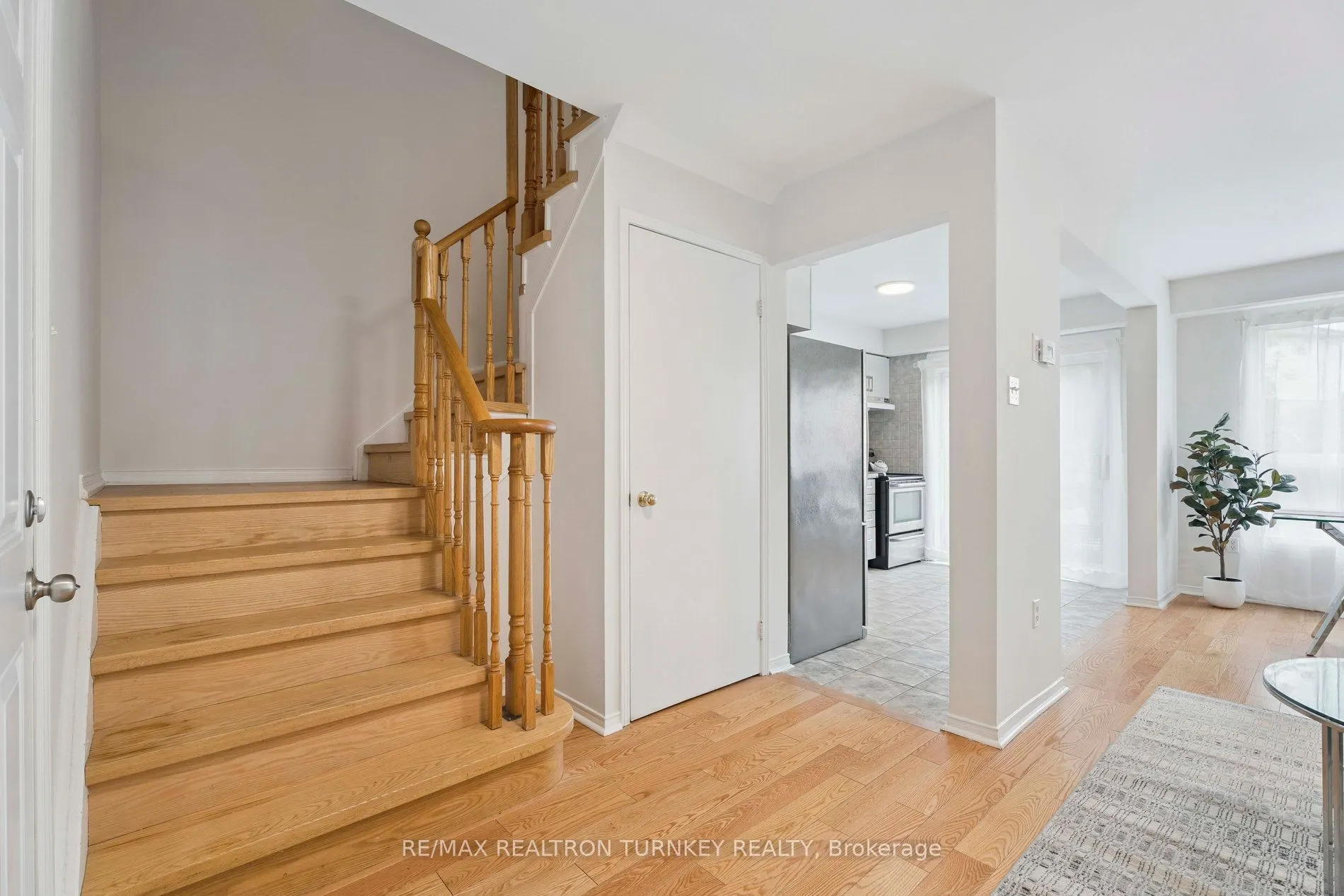 83 Pickett Crescent