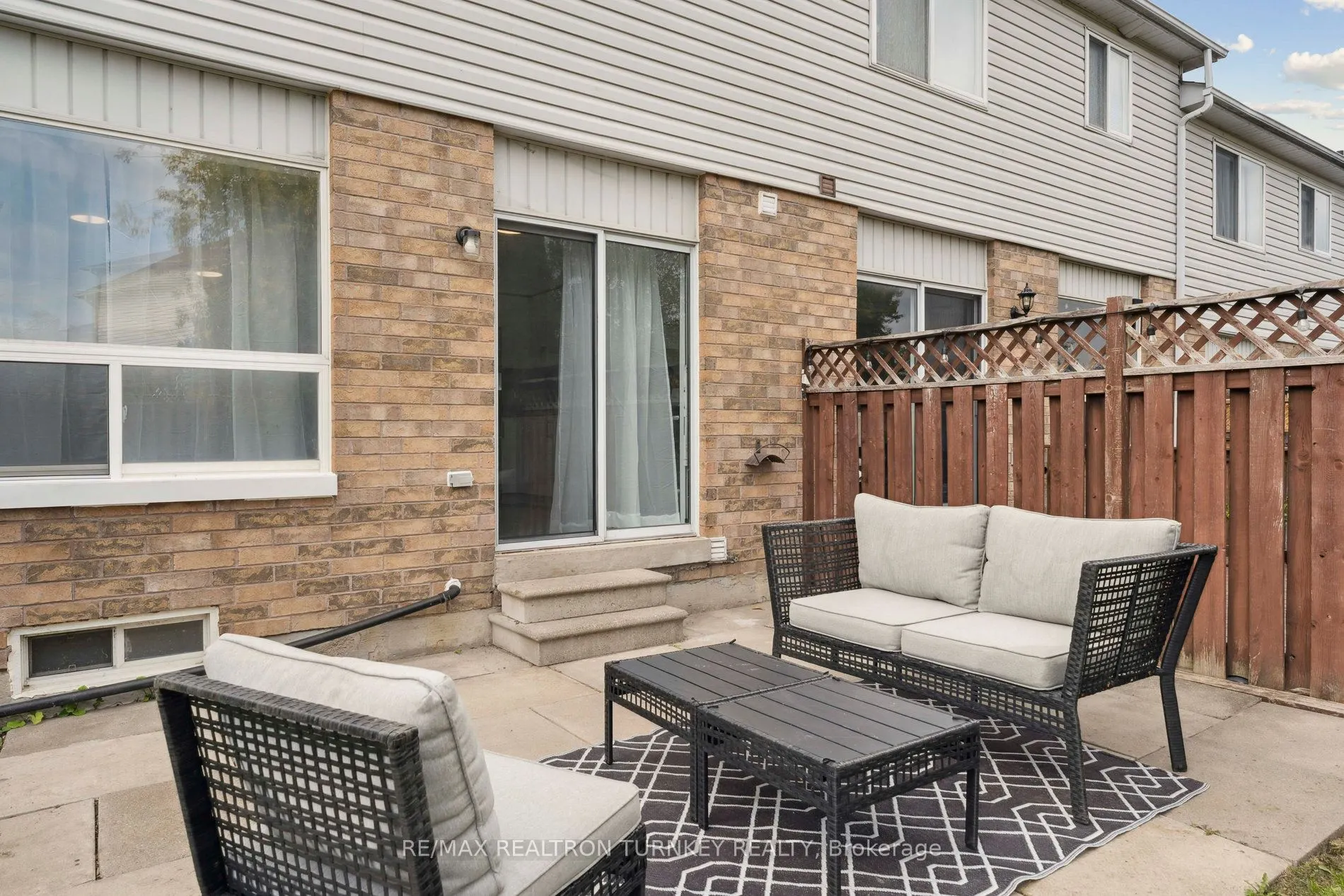 83 Pickett Crescent