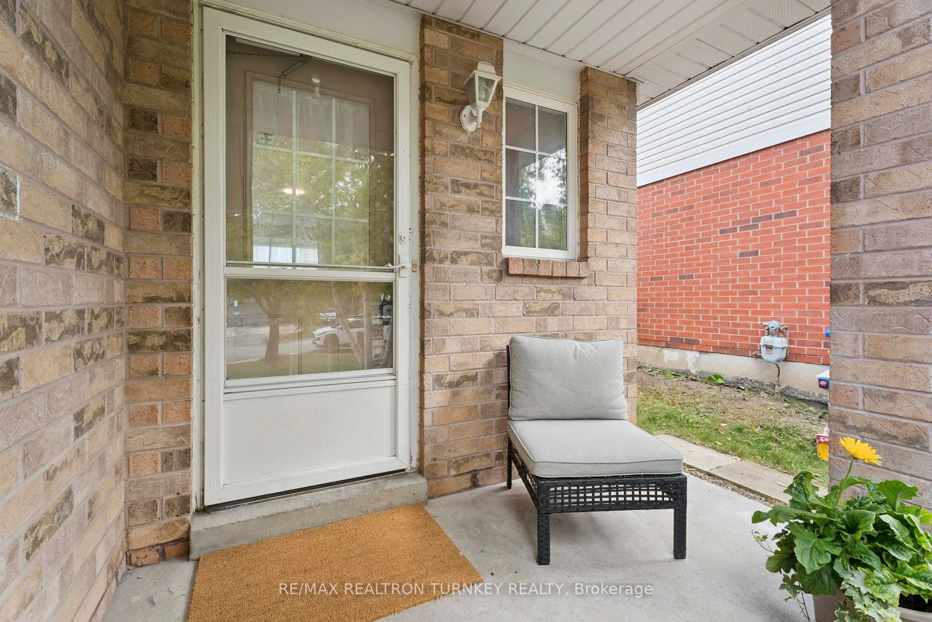 83 Pickett Crescent