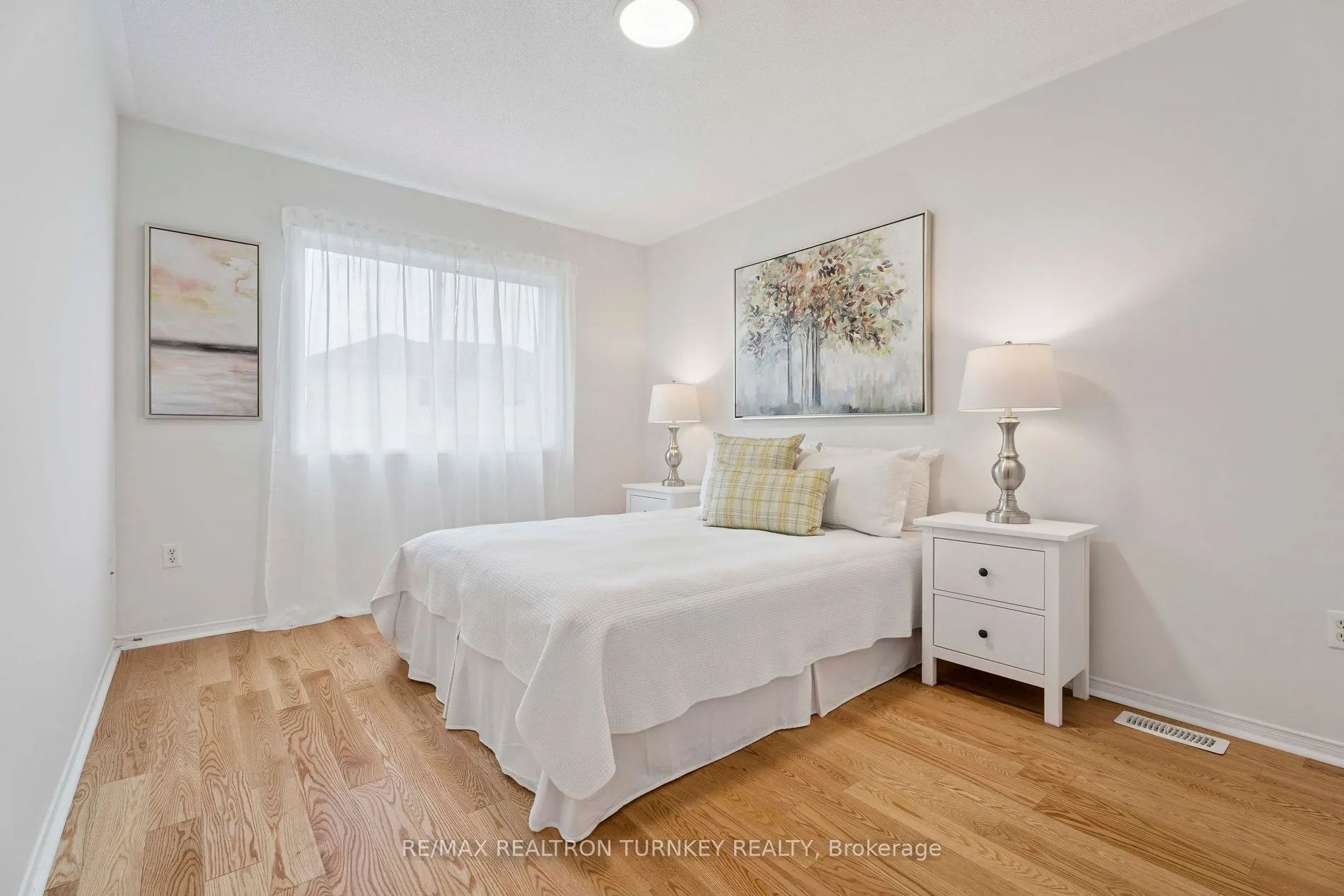 83 Pickett Crescent