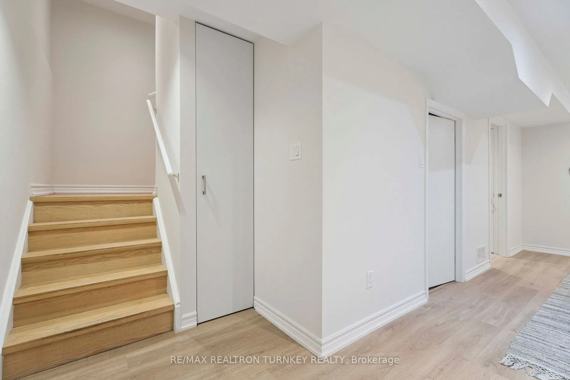 83 Pickett Crescent