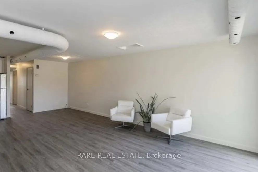 252 Steel Street, #4