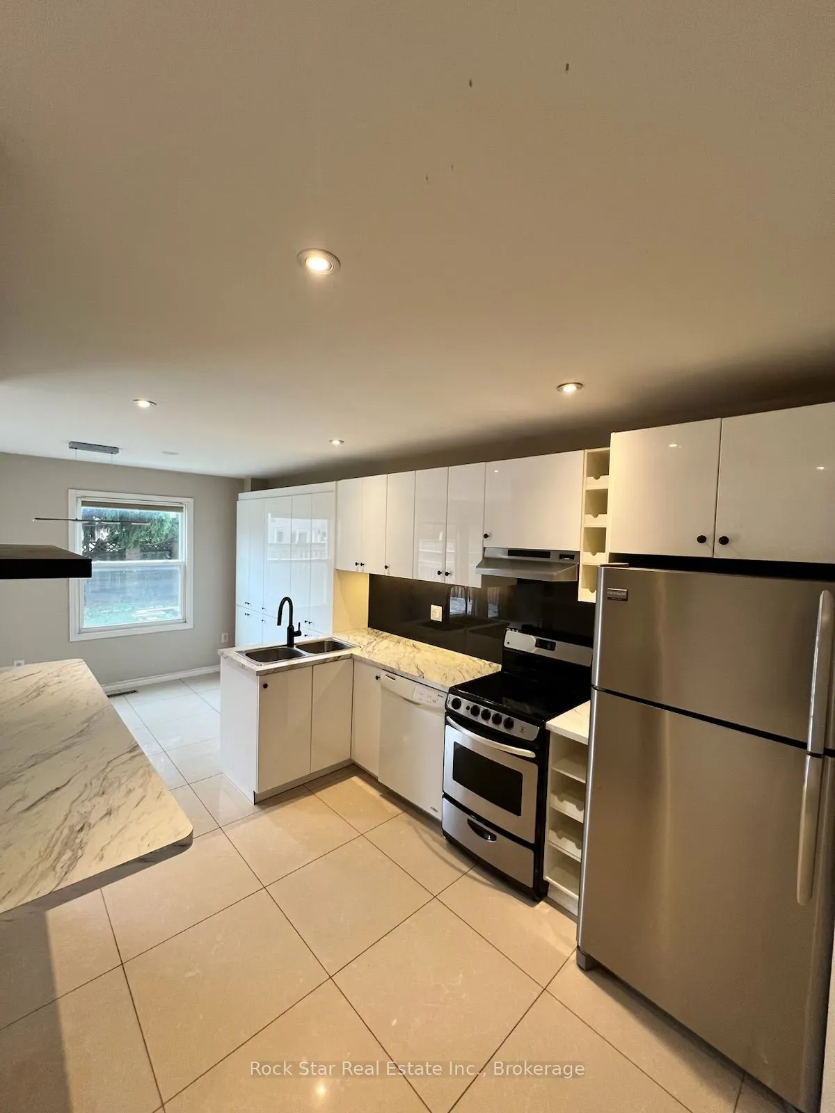 27 Delaney Crescent