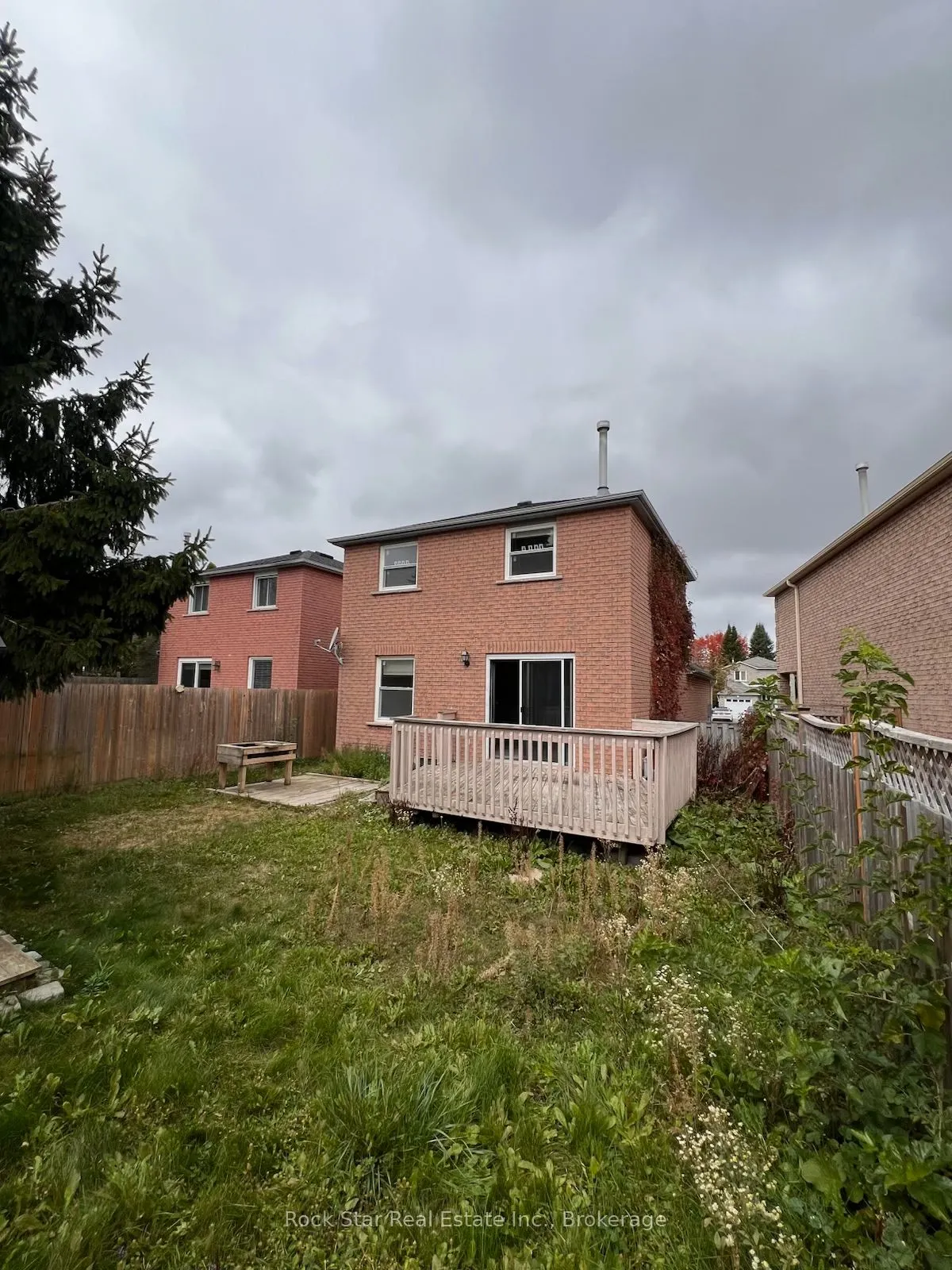 27 Delaney Crescent