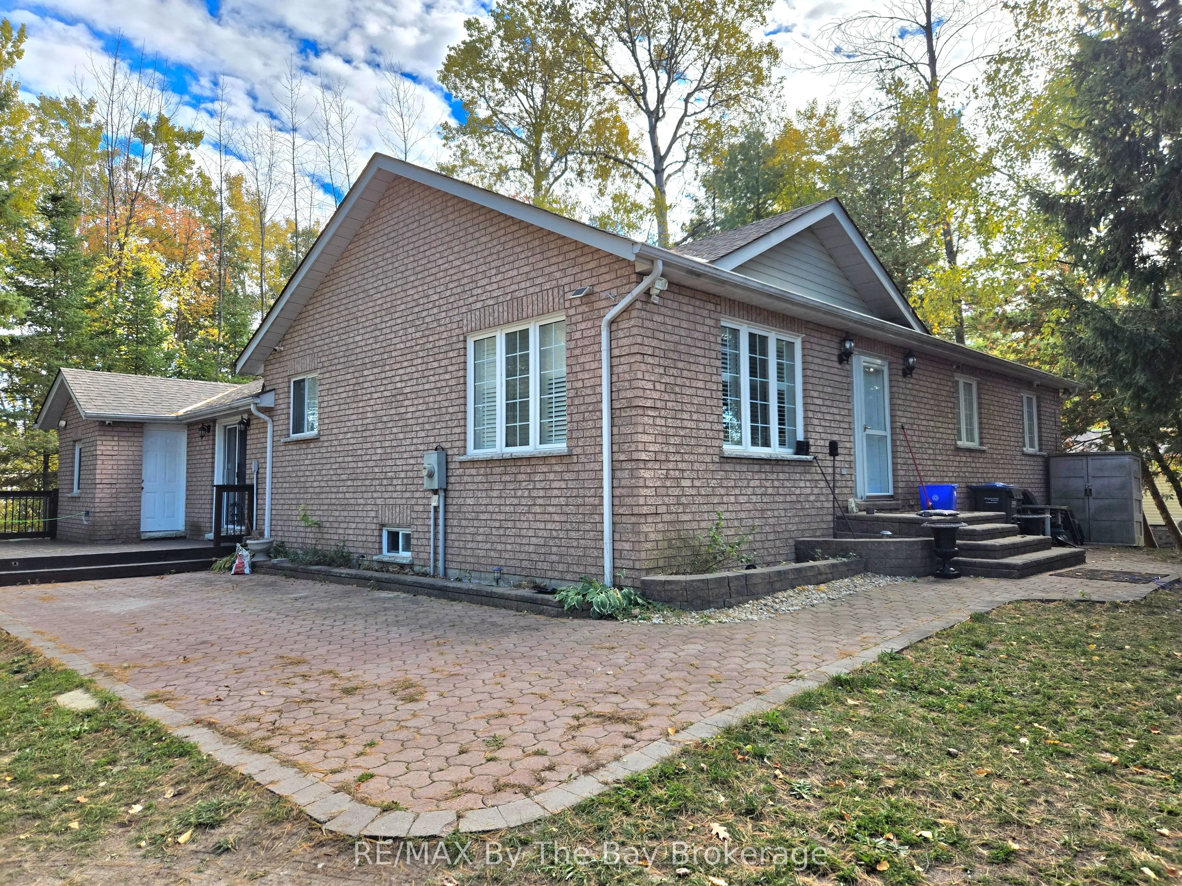 31 Forest Avenue