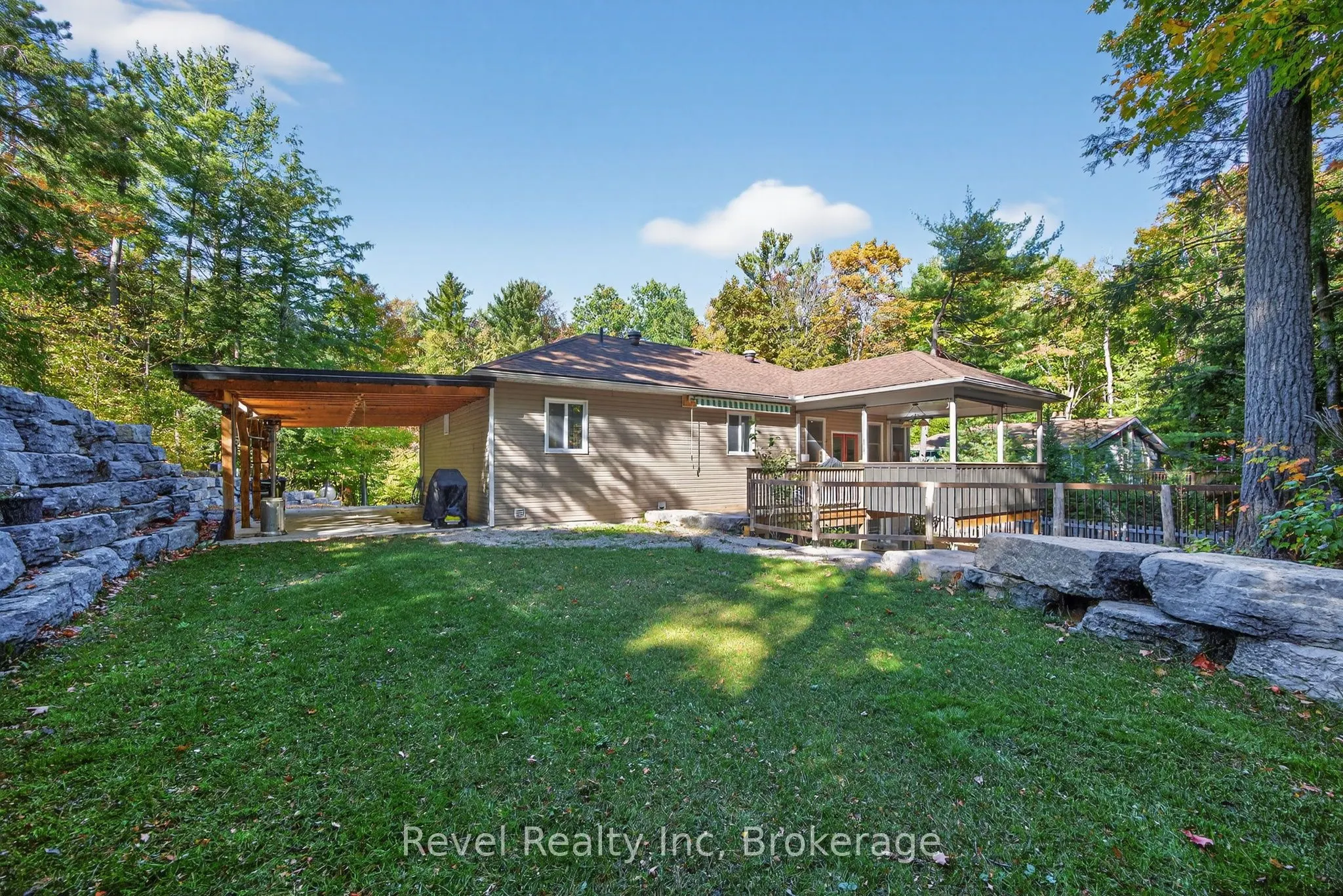 683 Lafontaine Road