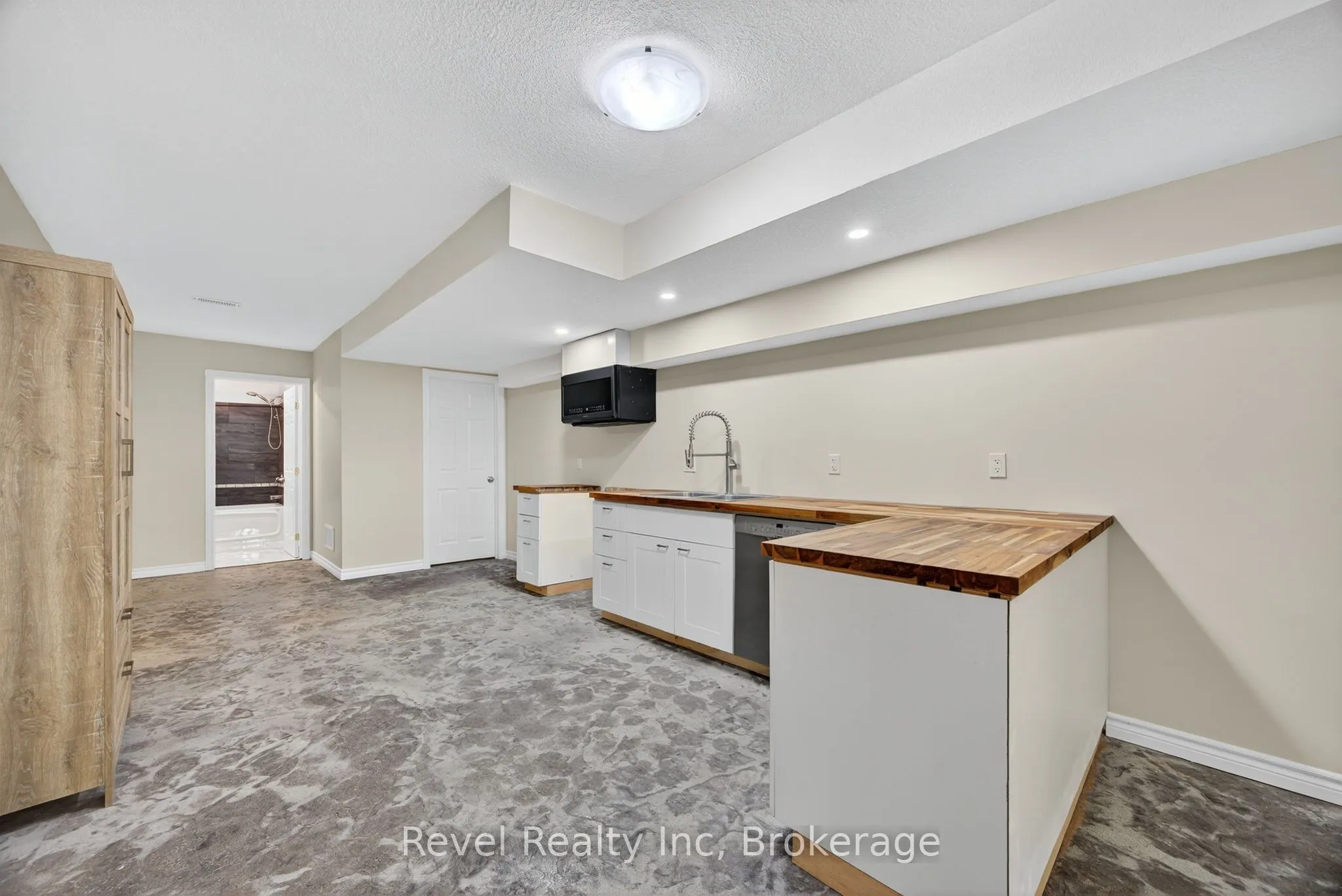 683 Lafontaine Road