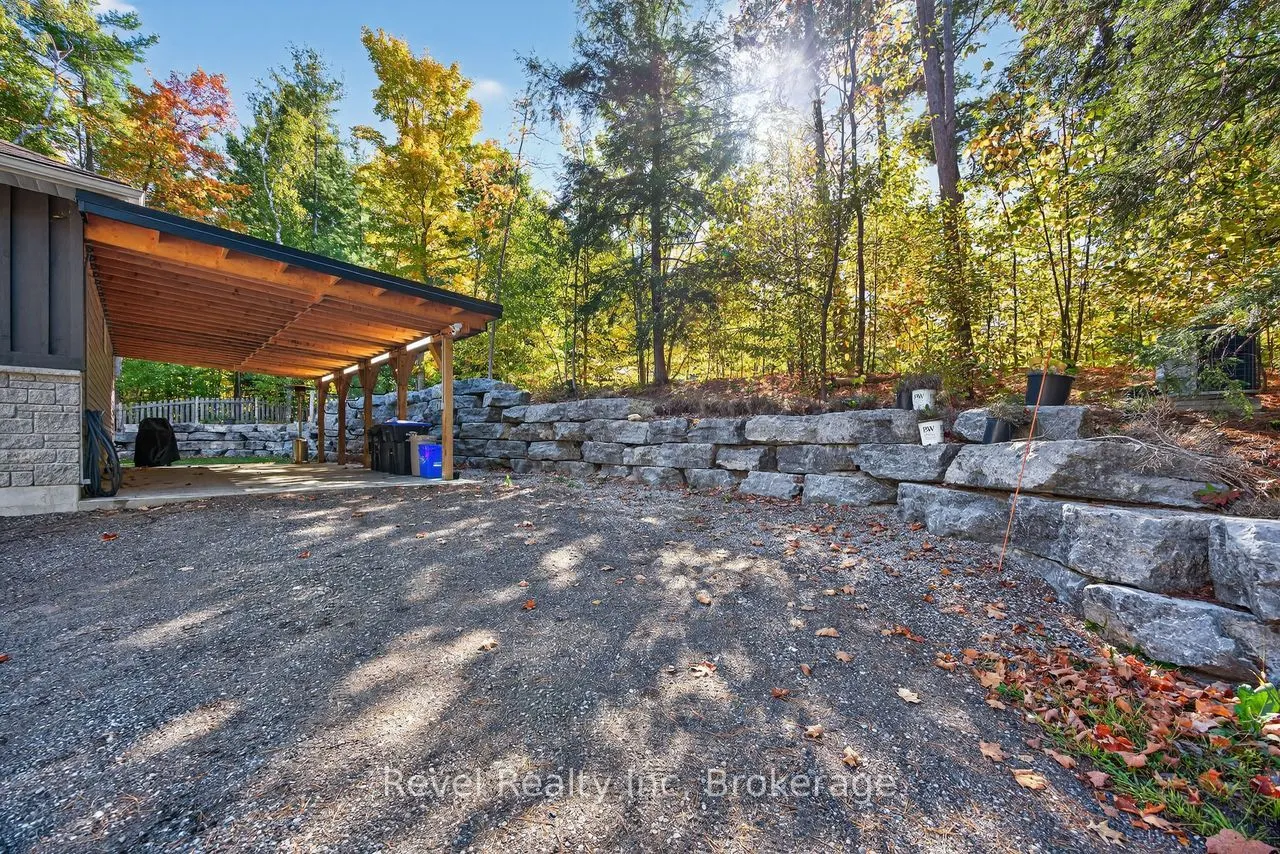 683 Lafontaine Road
