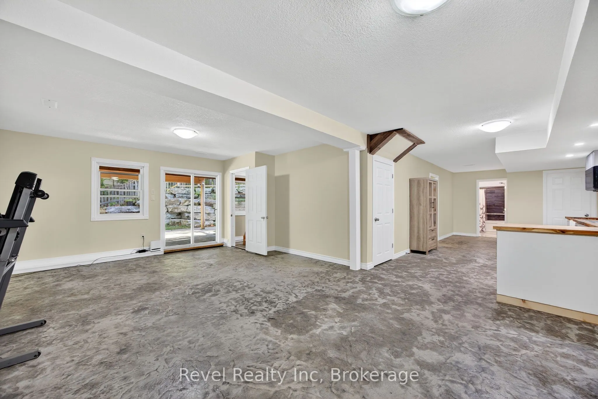 683 Lafontaine Road