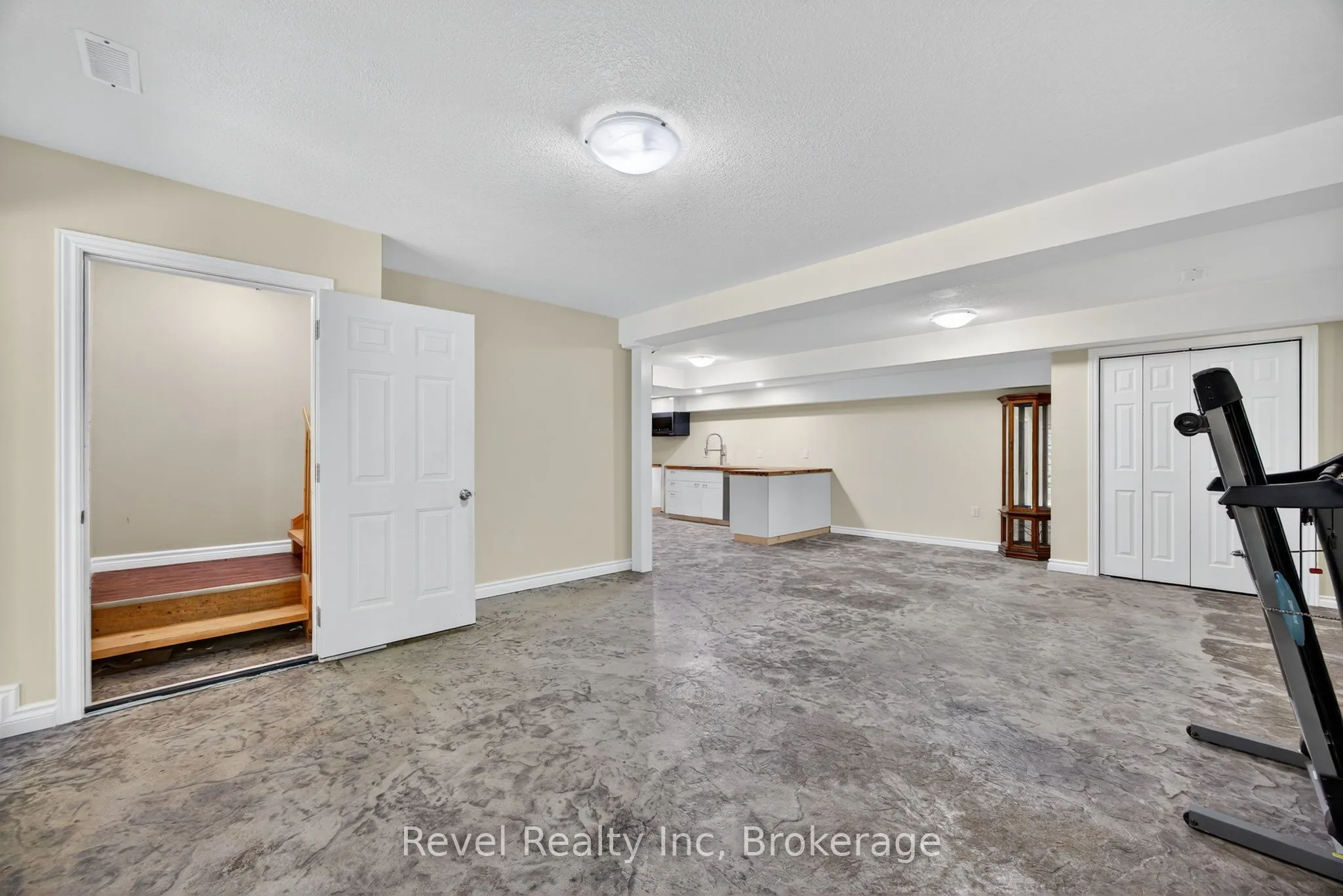 683 Lafontaine Road