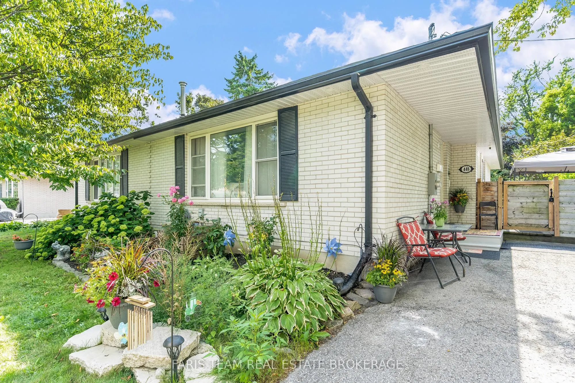 4B Oak Street