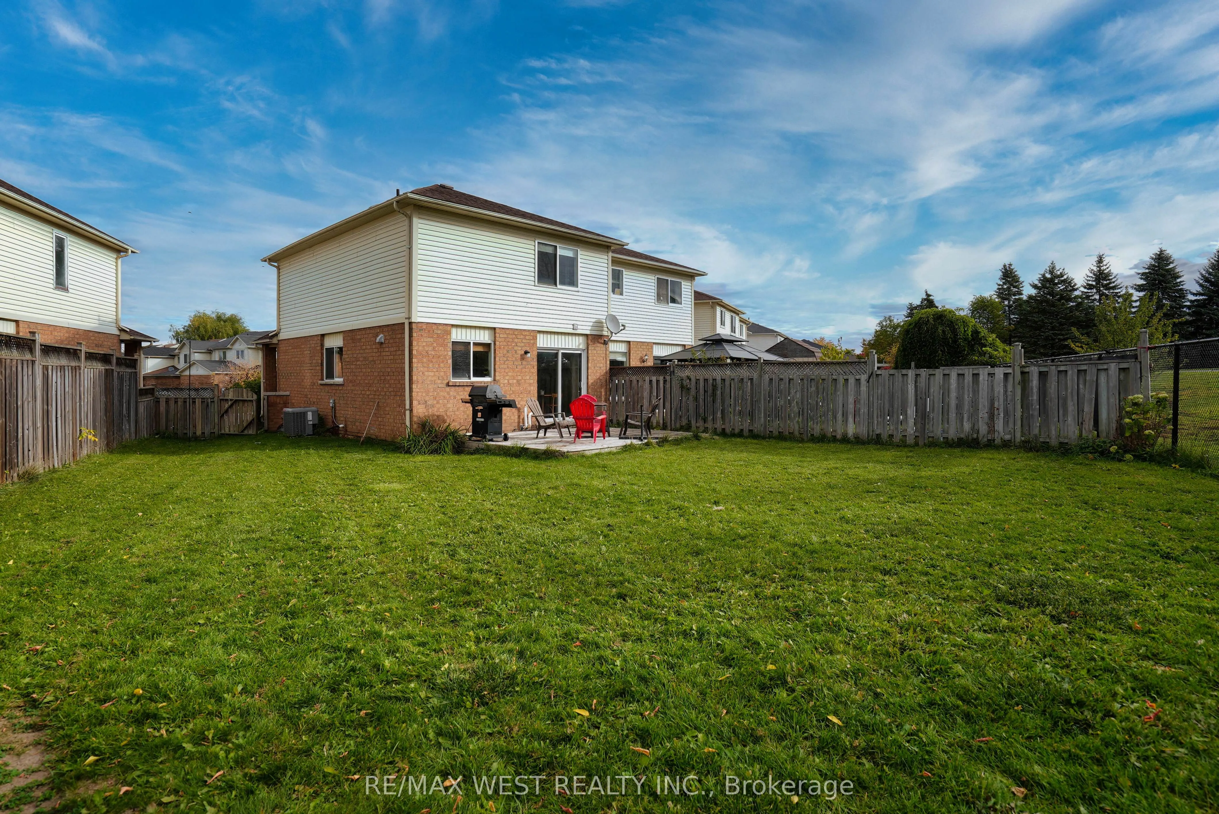 130 Pickett Crescent