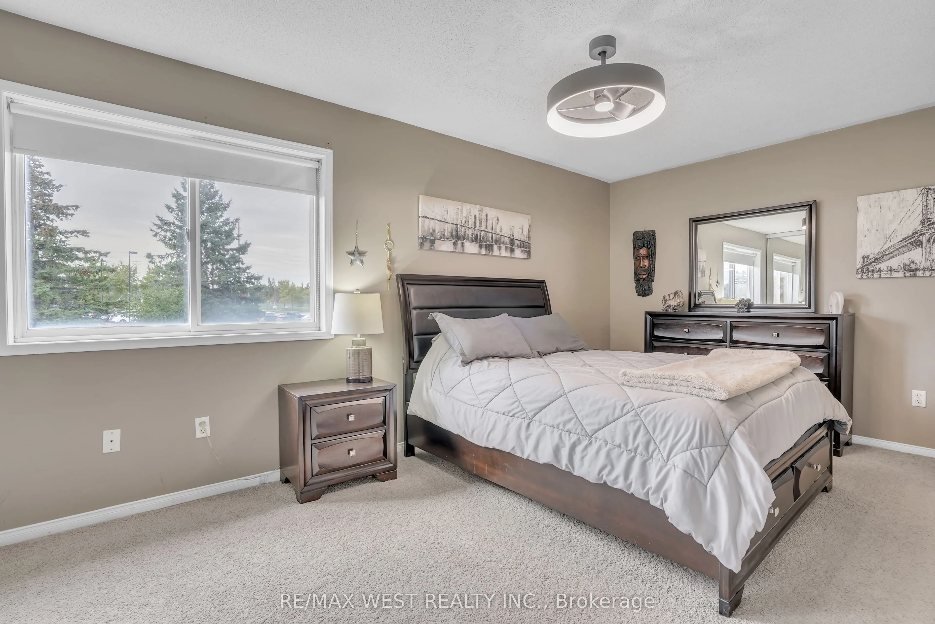 130 Pickett Crescent