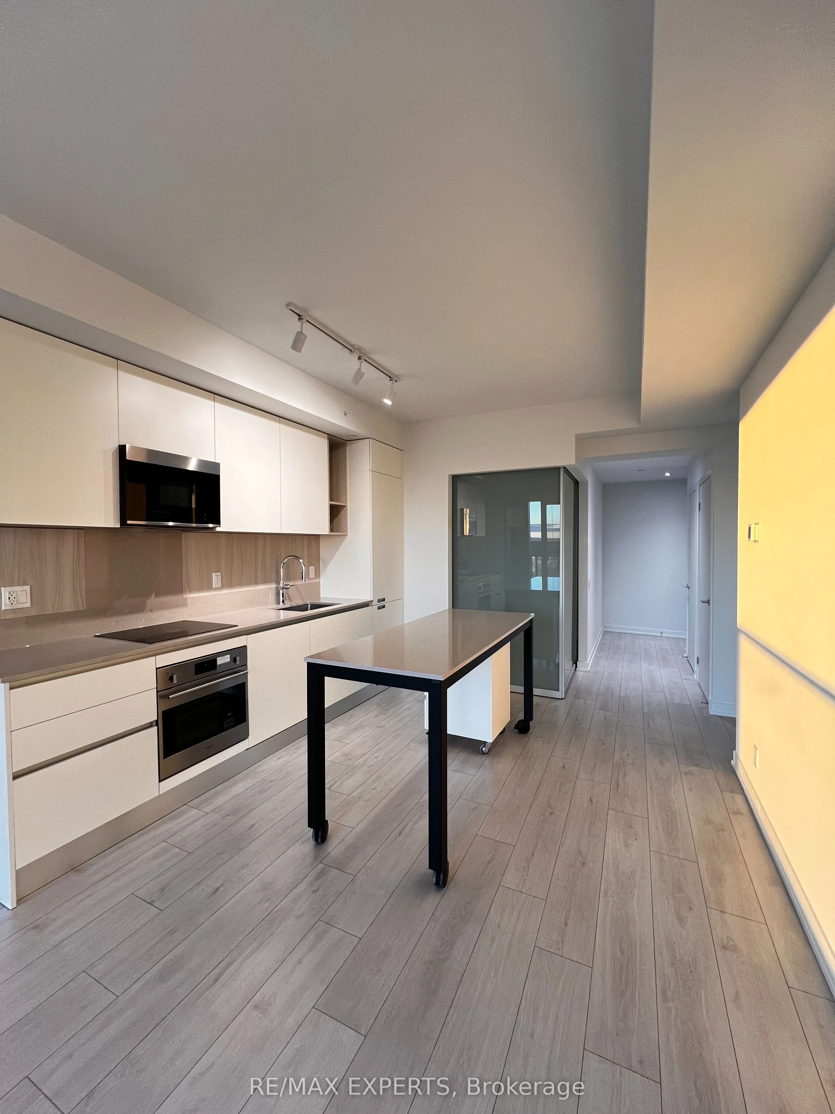 39 Mary Street, #1612