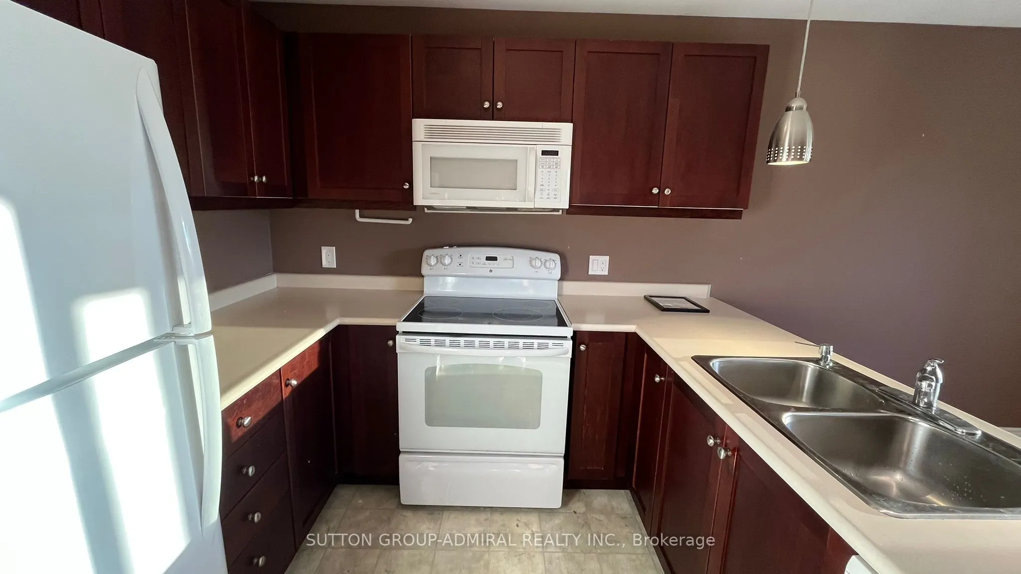 12 Revelstoke Court, #Upper