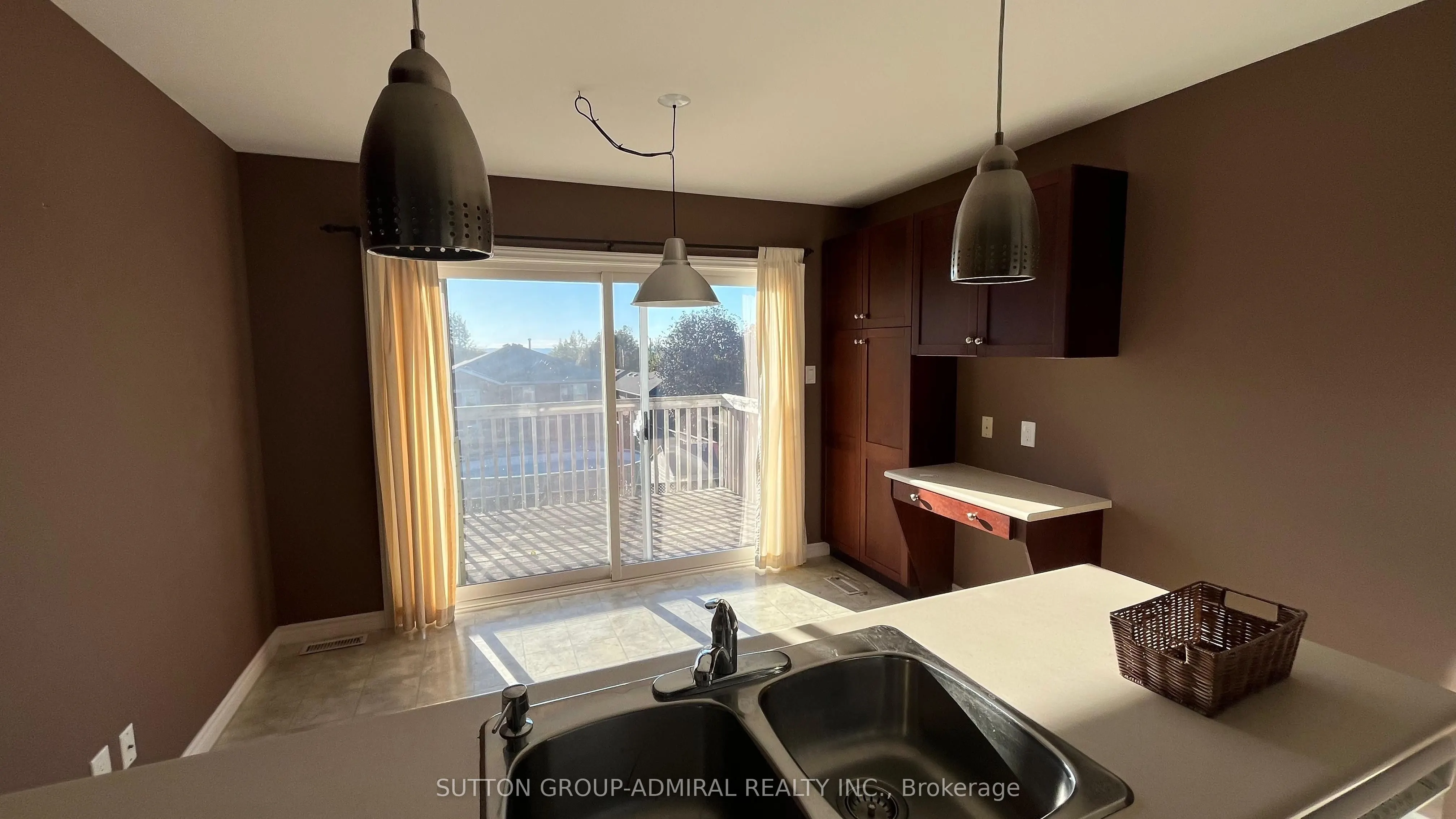 12 Revelstoke Court, #Upper