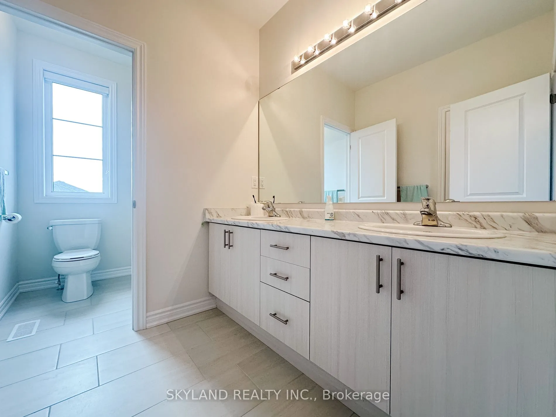 33 Del Ray Crescent