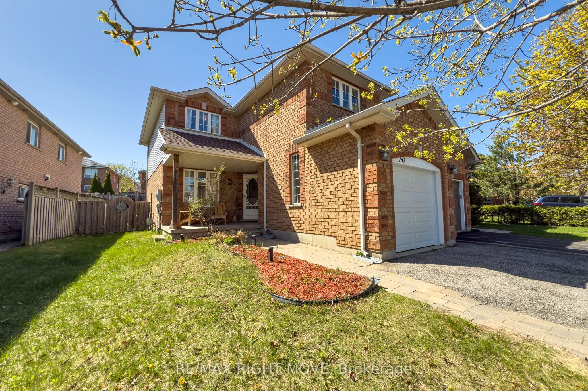 147 Julia Crescent