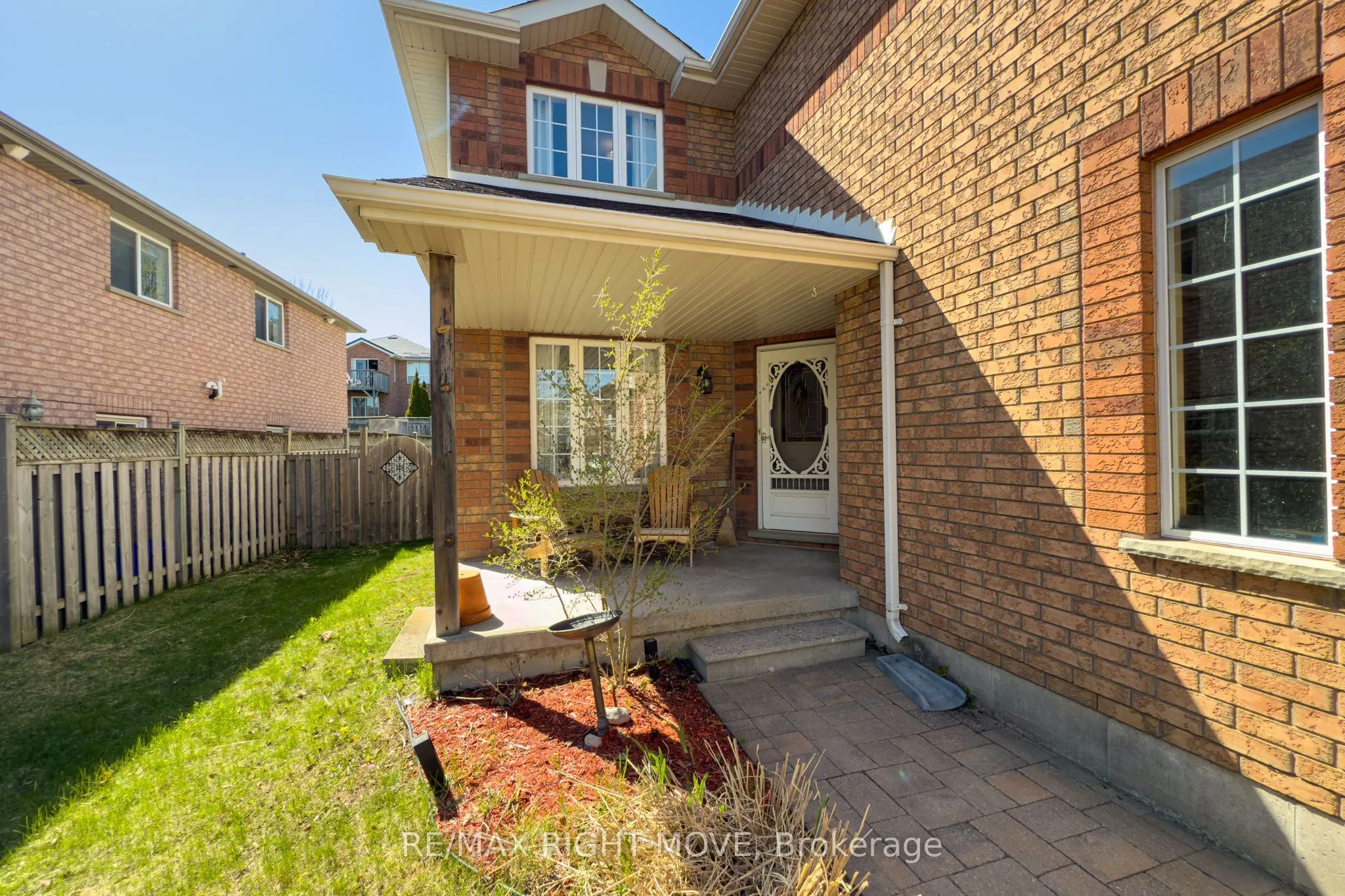 147 Julia Crescent