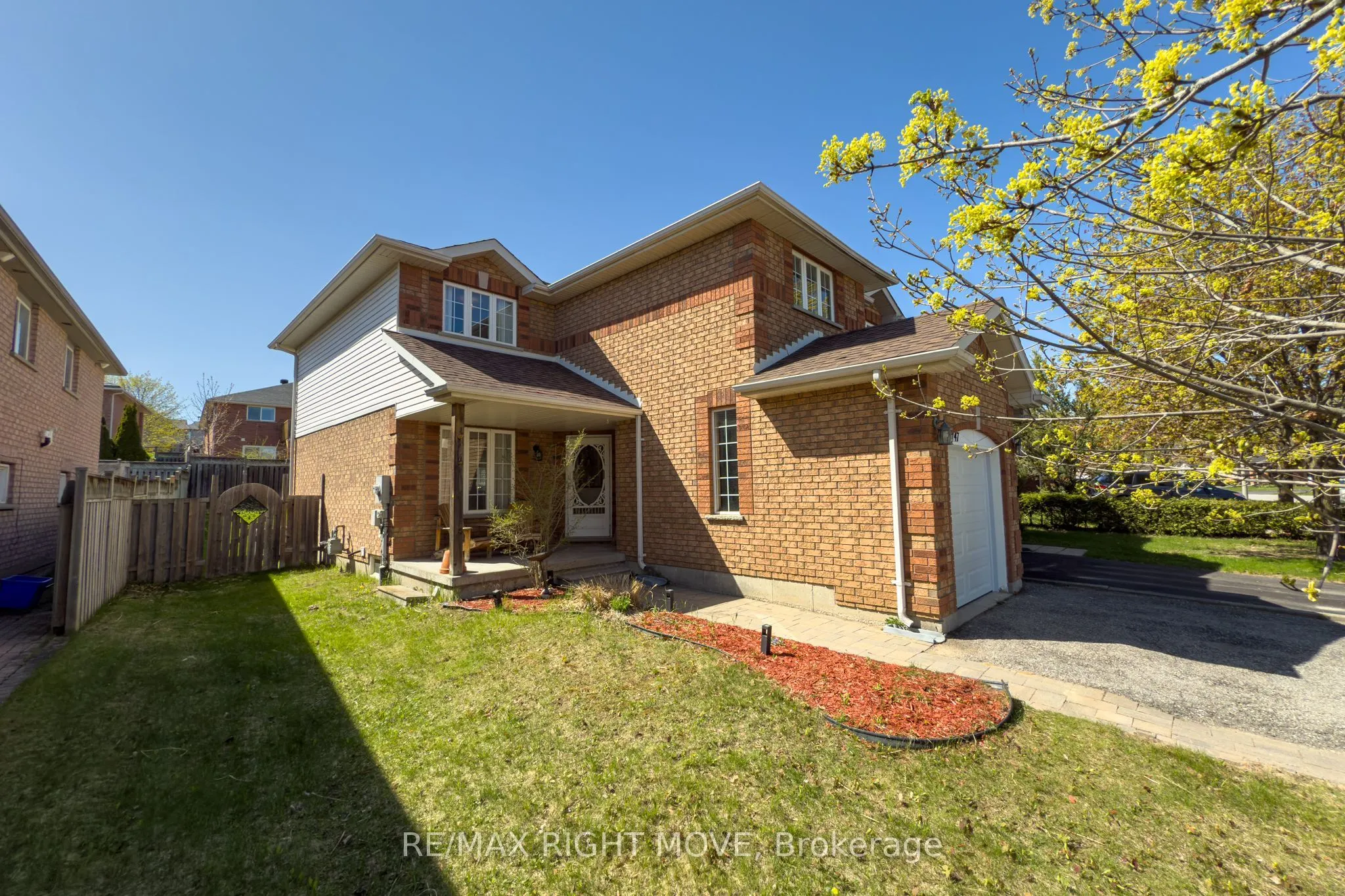 147 Julia Crescent