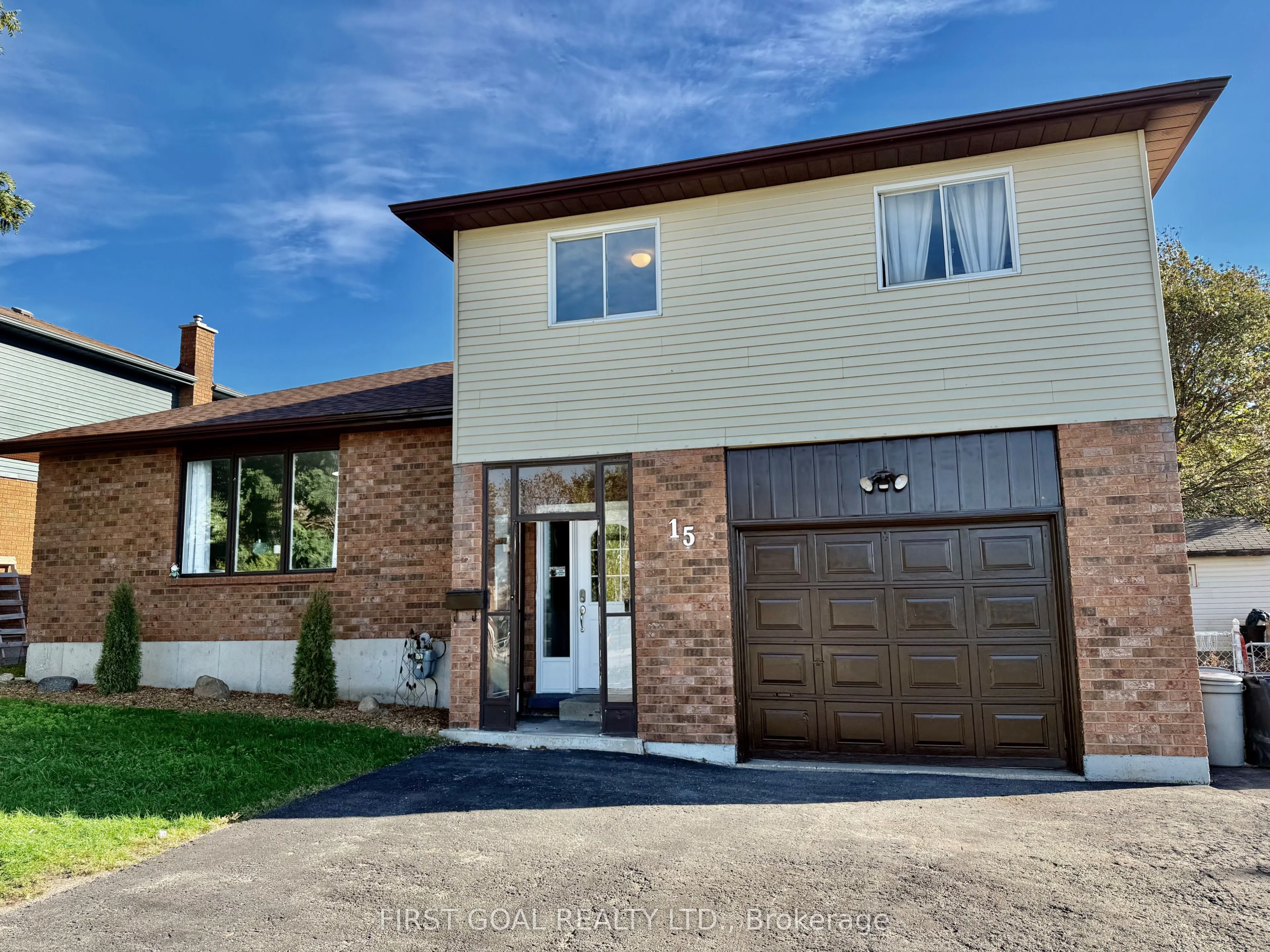 15 Little Avenue