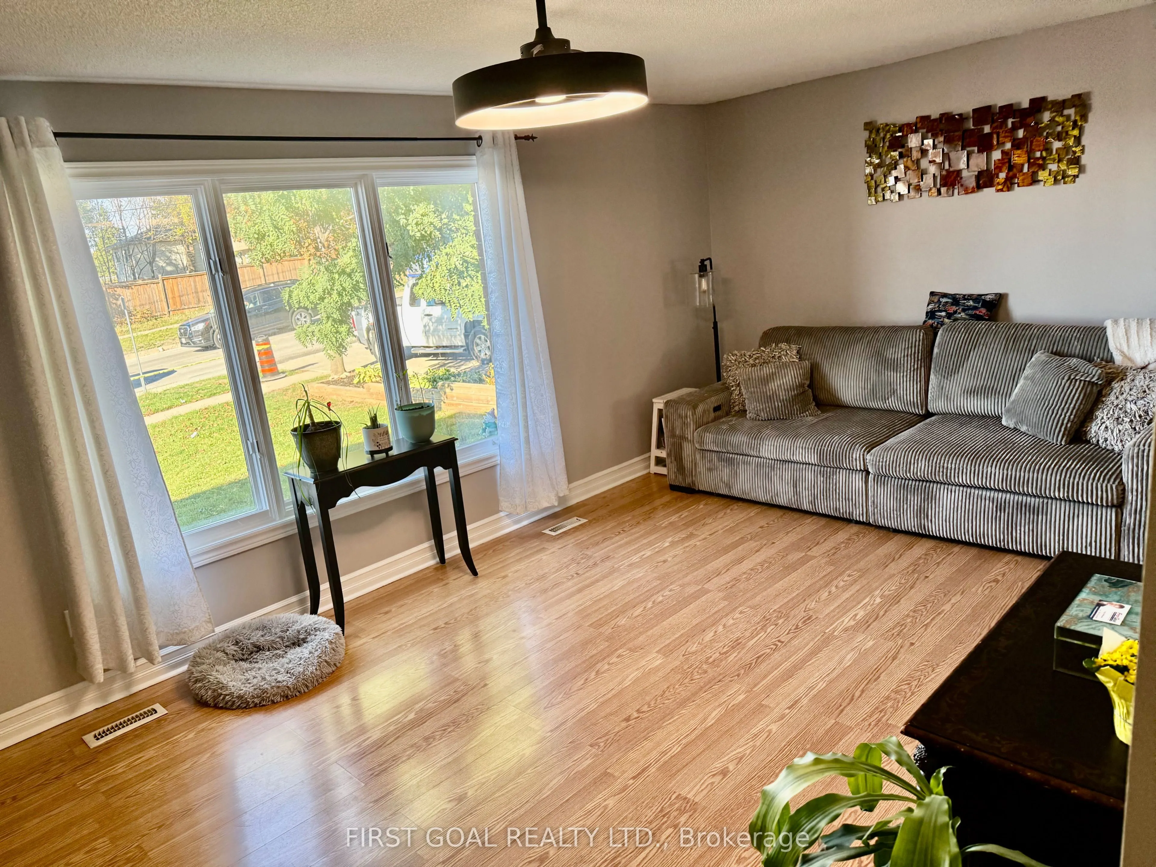 15 Little Avenue