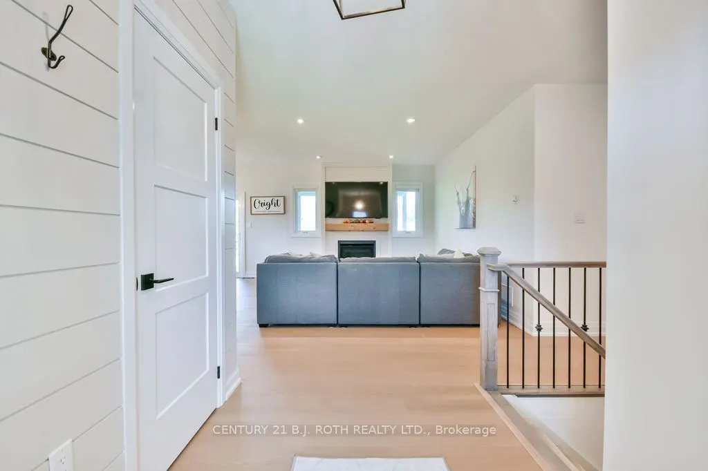51 CHESLOCK Crescent